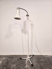 Vintage_Adjustable_Gooseneck_Floor_Lamp_in_White_Metal_and_Chrome_with_Tripod_Base,_1970s