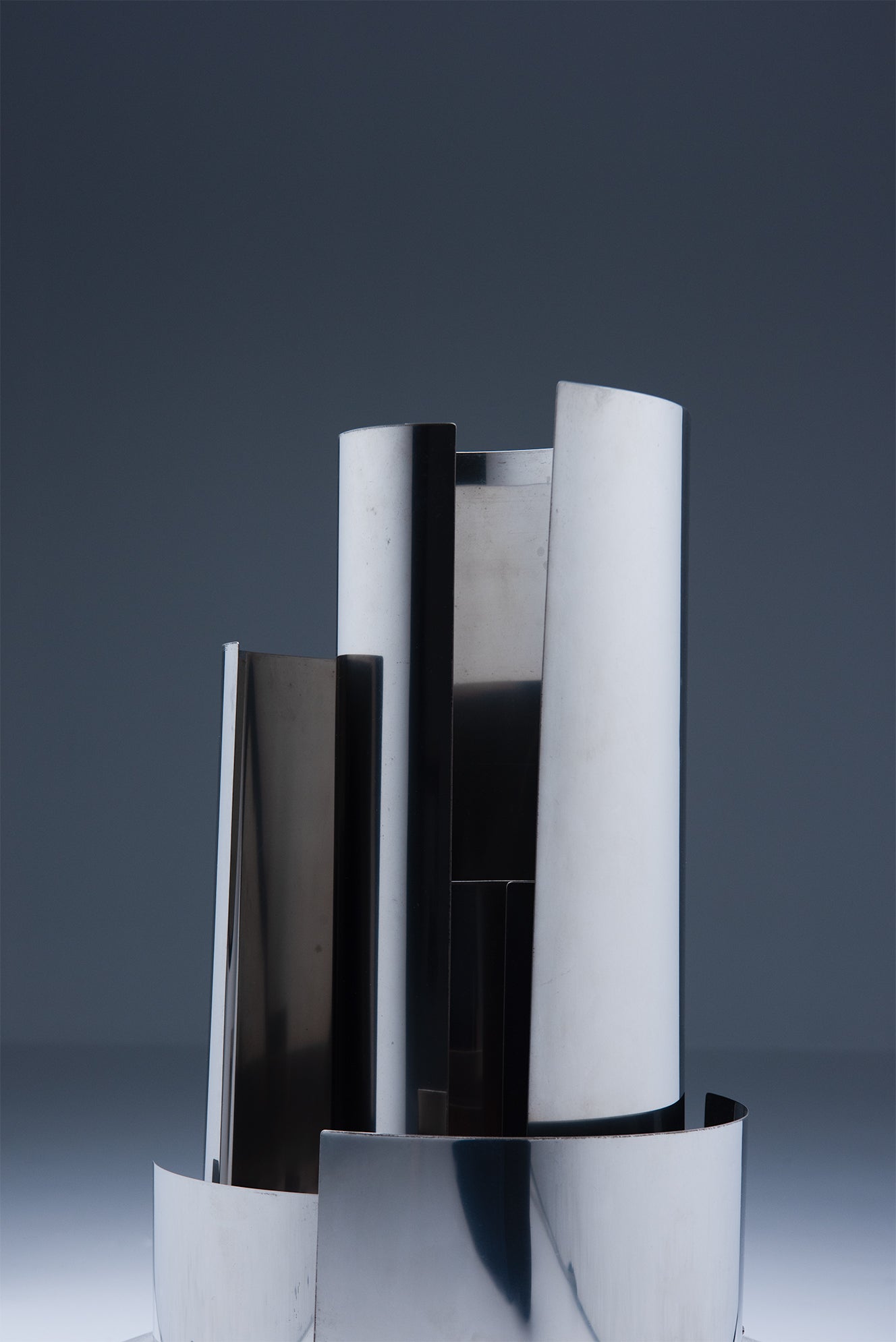 Sculptural_Floor_Table_Lamp_by_Giuseppe_Calonaci_from_1971_Italy