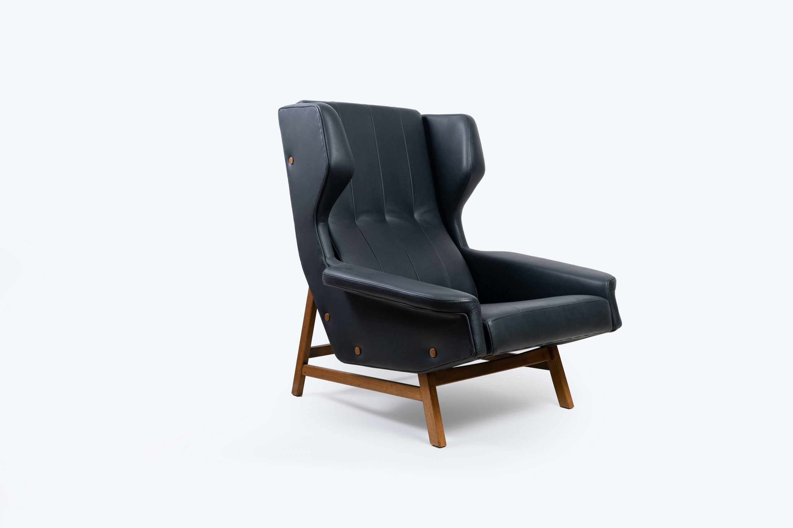 Gianfranco_Frattini_Model_877_“Giulia”_Wingback_Armchair_for_Cassina,_1950s