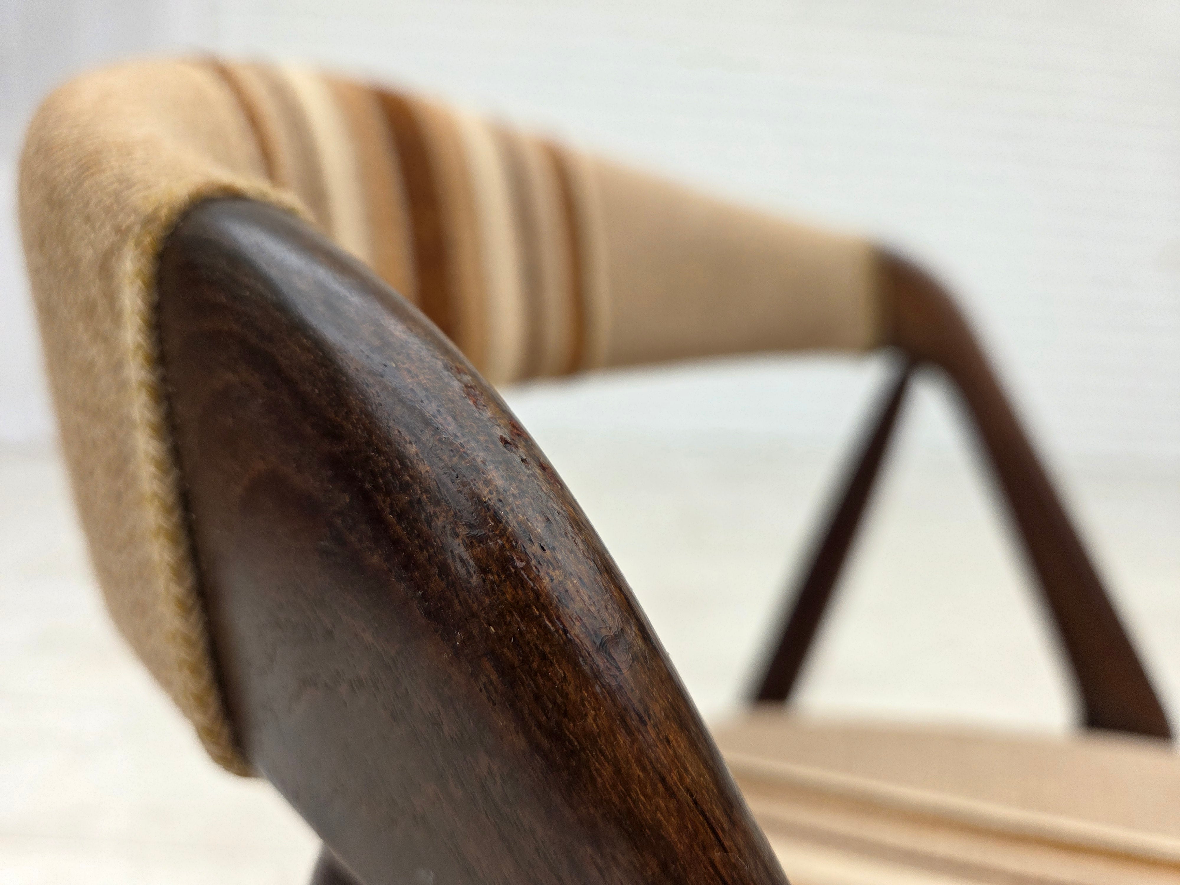 Set_of_2_Model_31_Dark_Oak_Armchairs_by_Kai_Kristiansen_for_Schou_Andersen_Møbelfabrik,_Denmark,_1960s