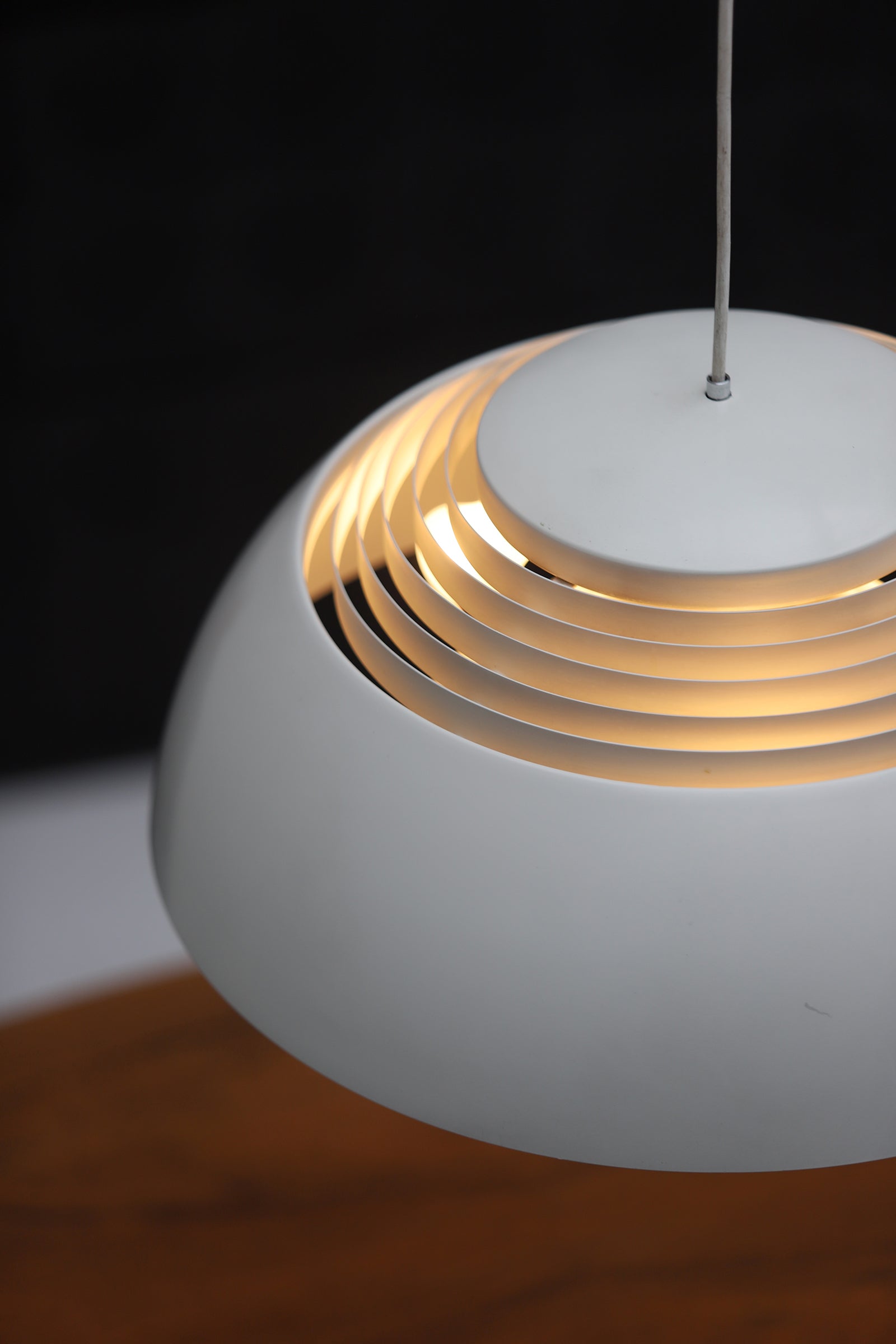 AJ_Royal_Lamp_In_Light_Grey_By_Arne_Jacobsen_For_Louis_Poulsen