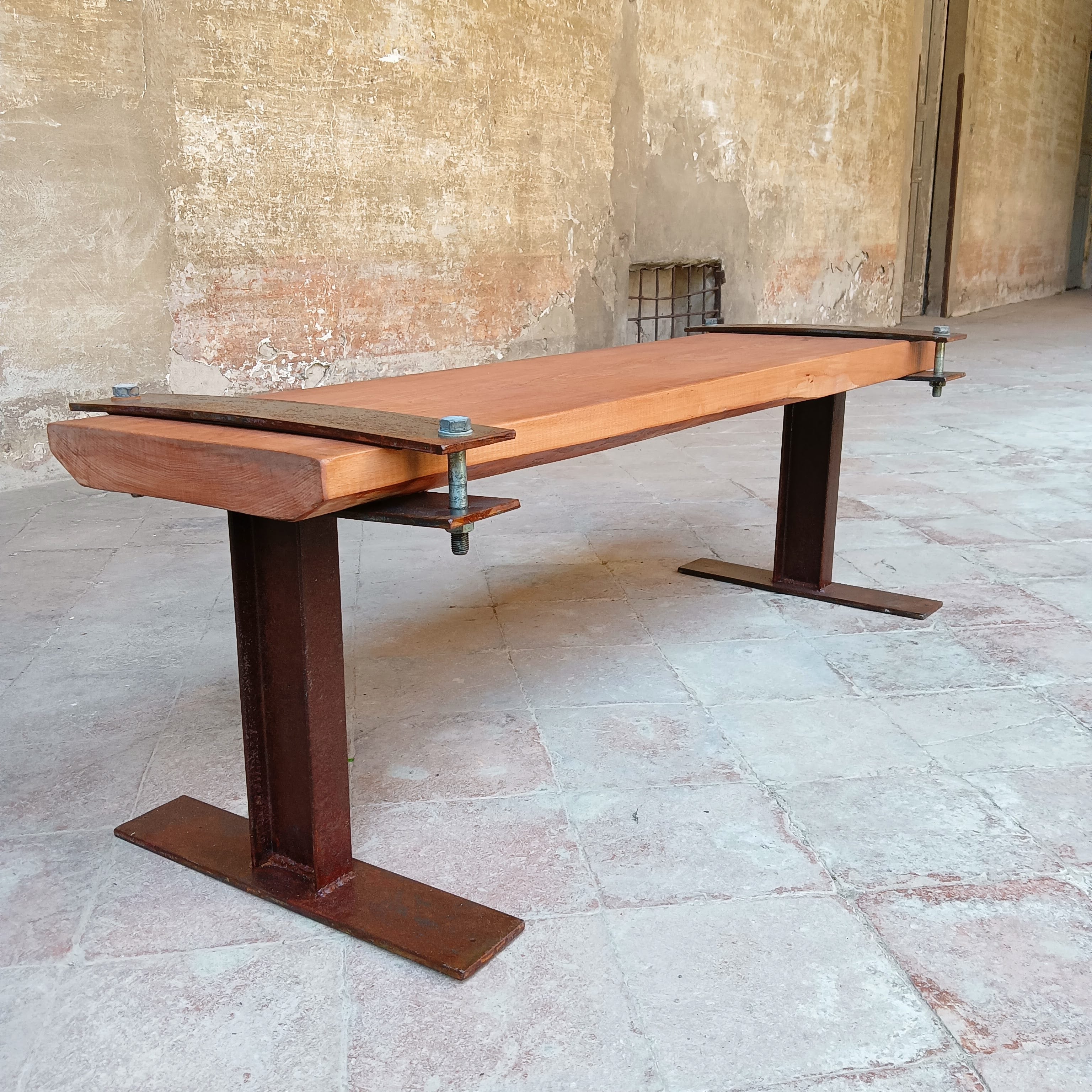 Aetherna_Wood_Bench