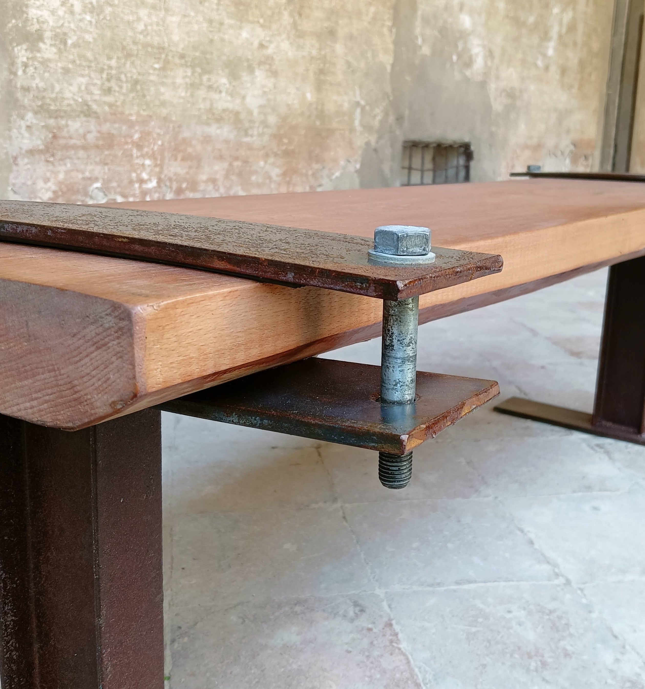 Aetherna_Wood_Bench