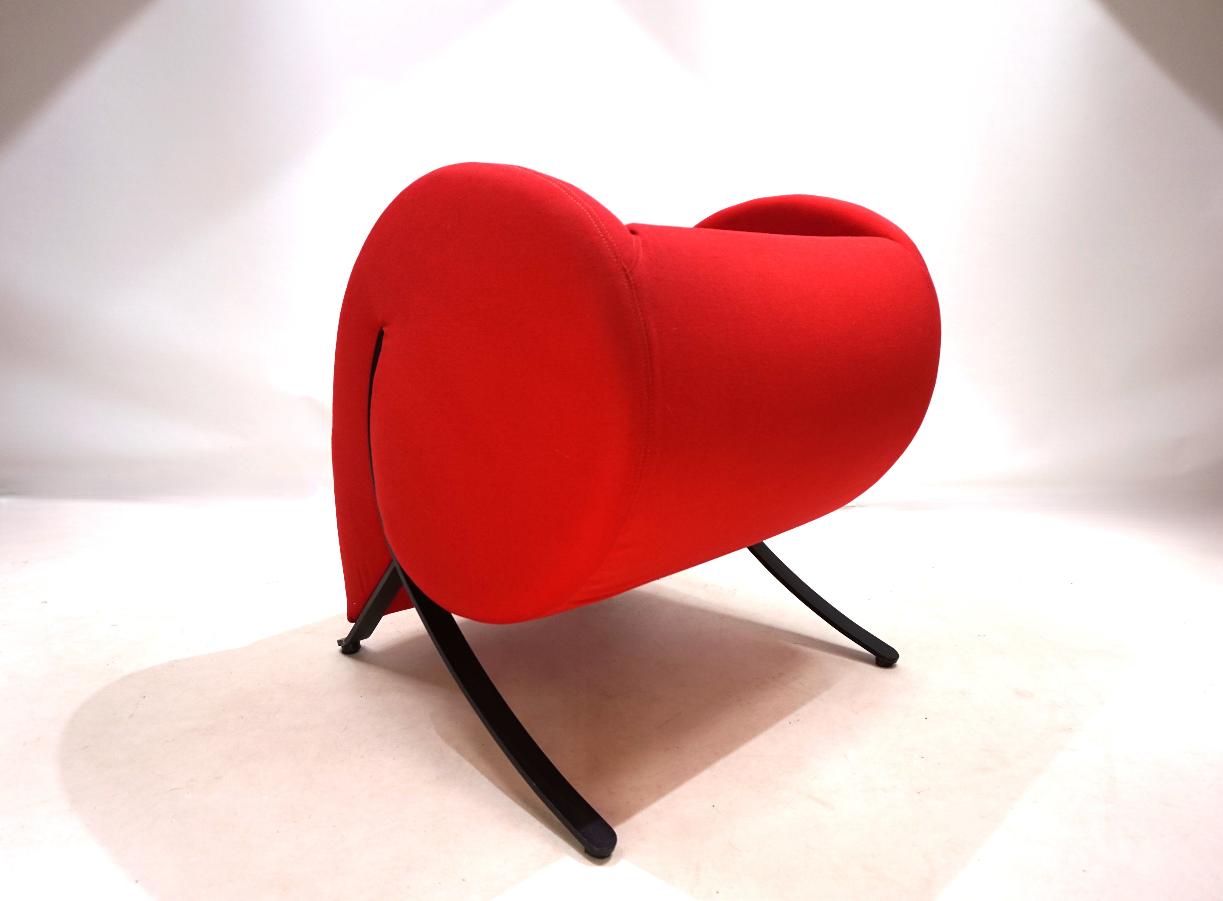 Arflex_Virgola_lounge_chair_by_Jaacov_Kaufman_from_1991