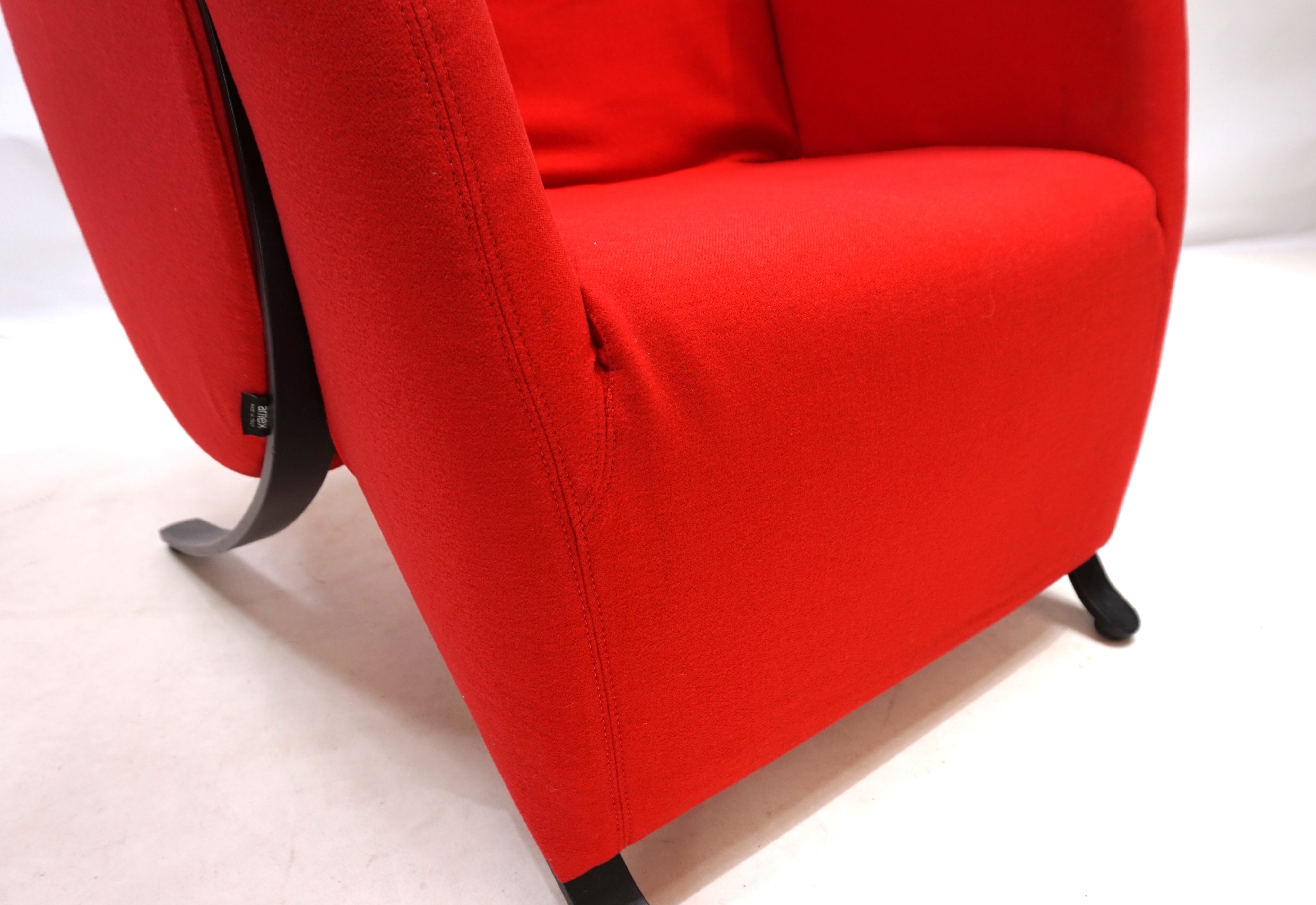 Arflex_Virgola_lounge_chair_by_Jaacov_Kaufman_from_1991