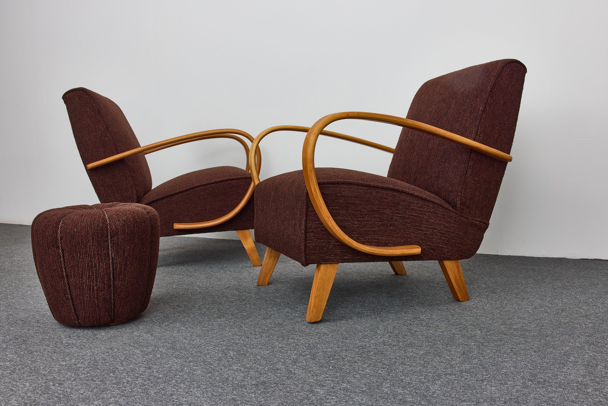 Art_Deco_Armchairs_Tulip_Tabouret_by_Jindrich_Halabala_1940s