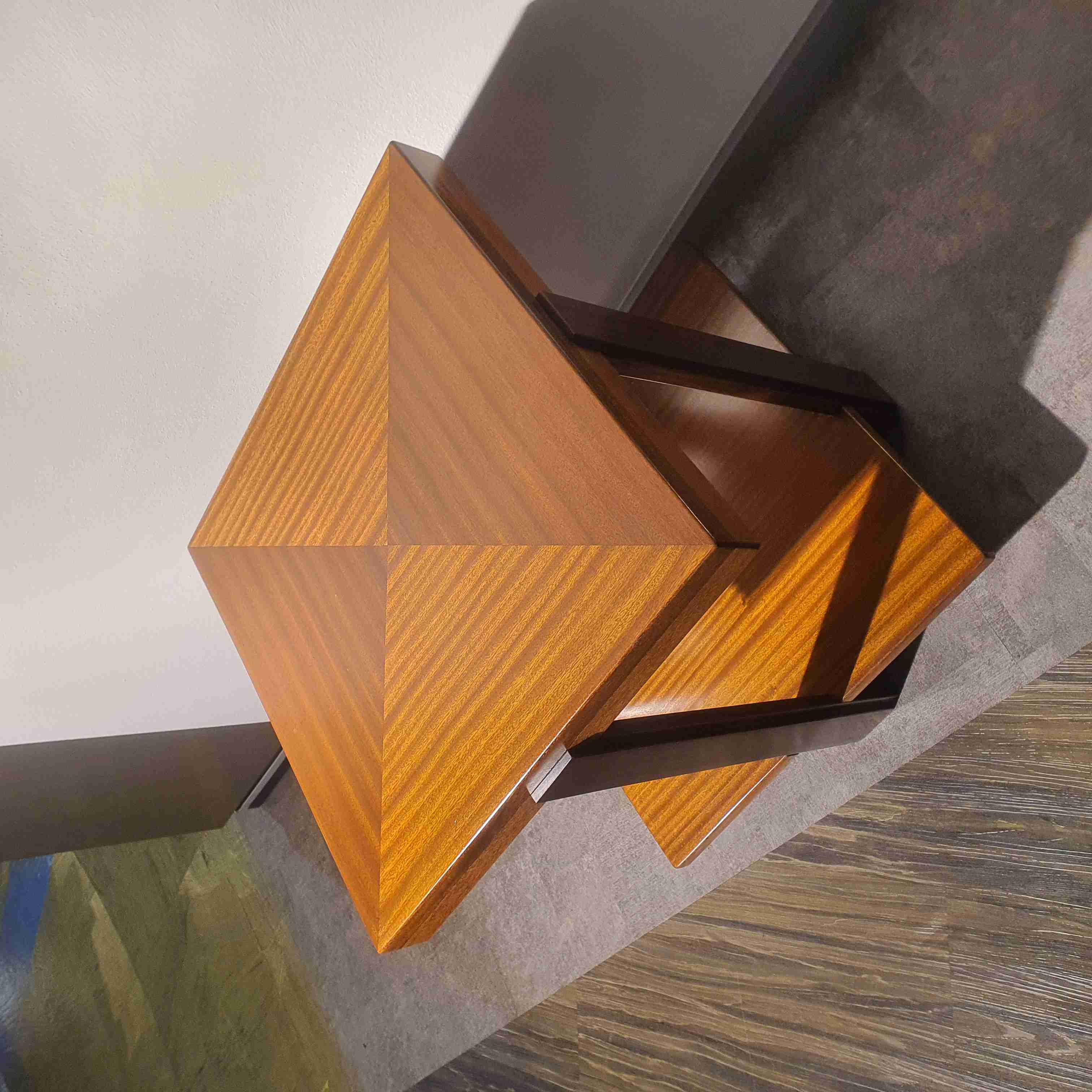 Art_Deco_Coffee_Table_in_Mahagony