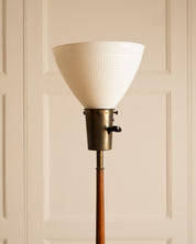 Art_deco_floor_lamp_1930s