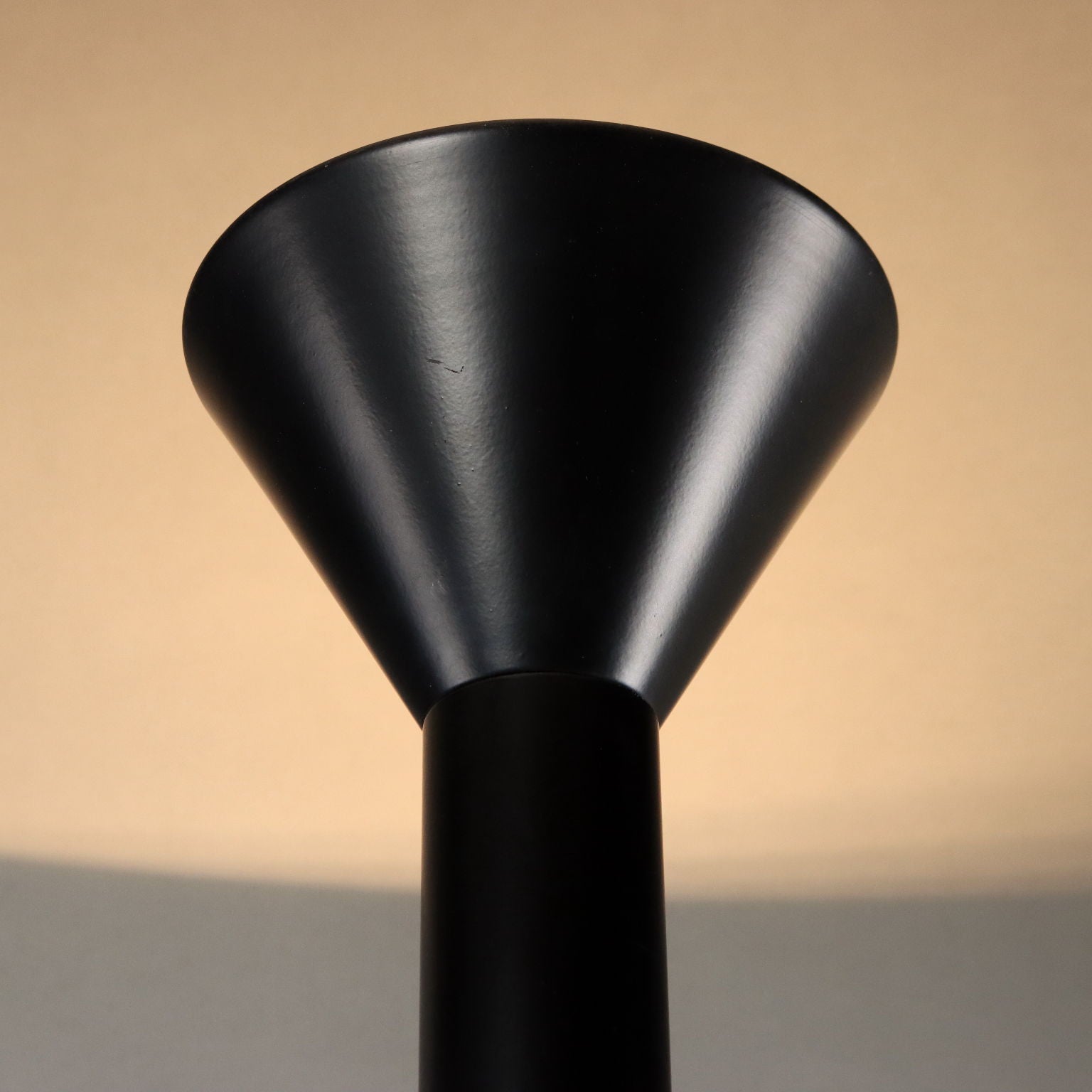 Artemide_Callimaco_Lamp_Vintage_Design_Ettore_Sottsass_1980s