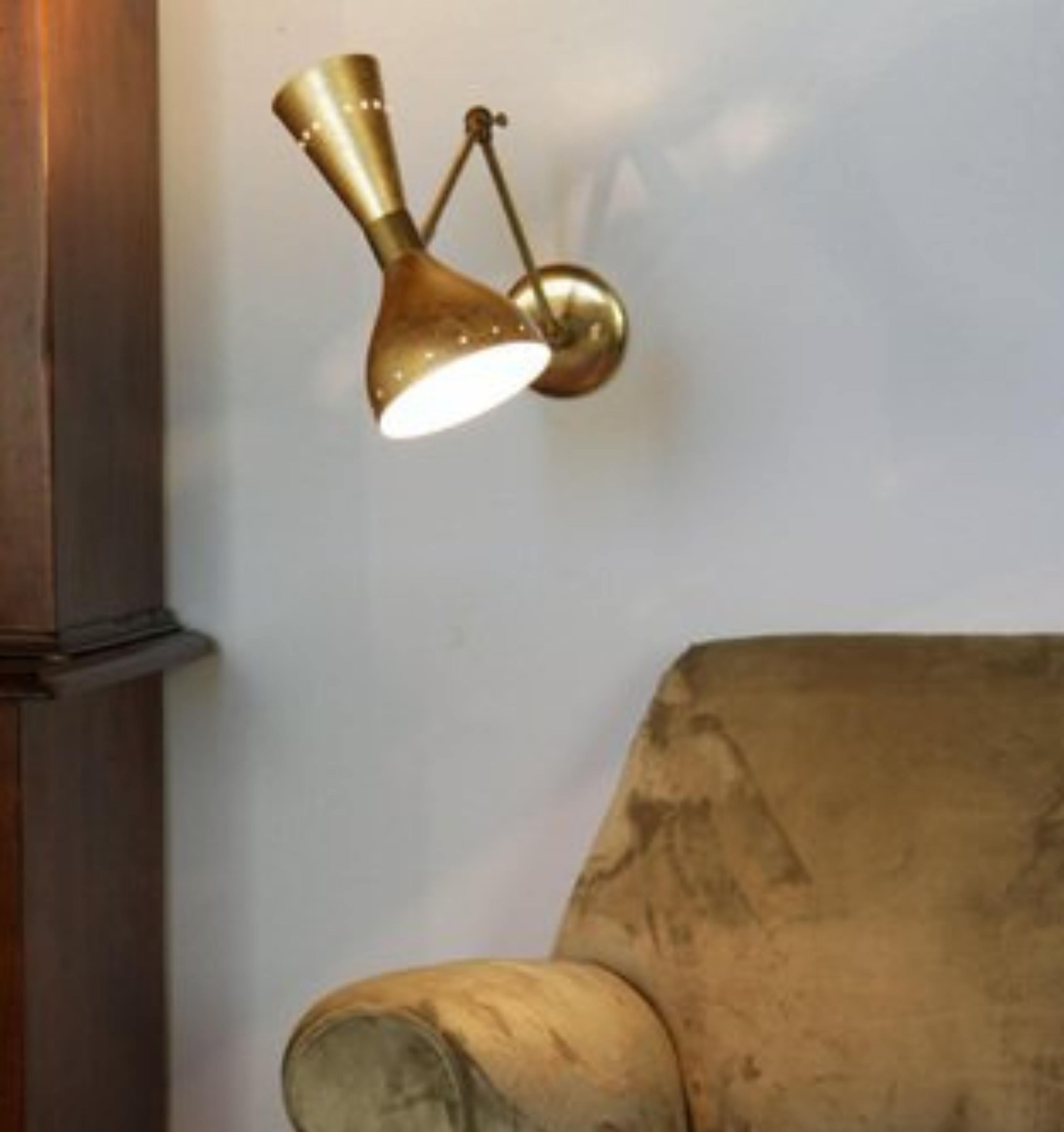 Articulated_Sconce_by_Silvio_Piattelli