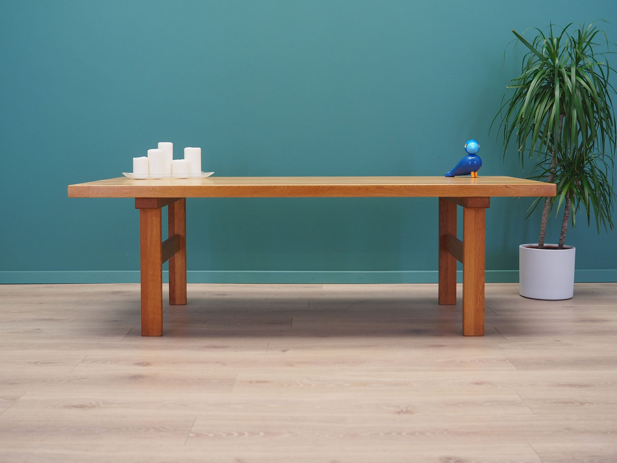 Ash_bench_Danish_design_1980s_production_Denmark