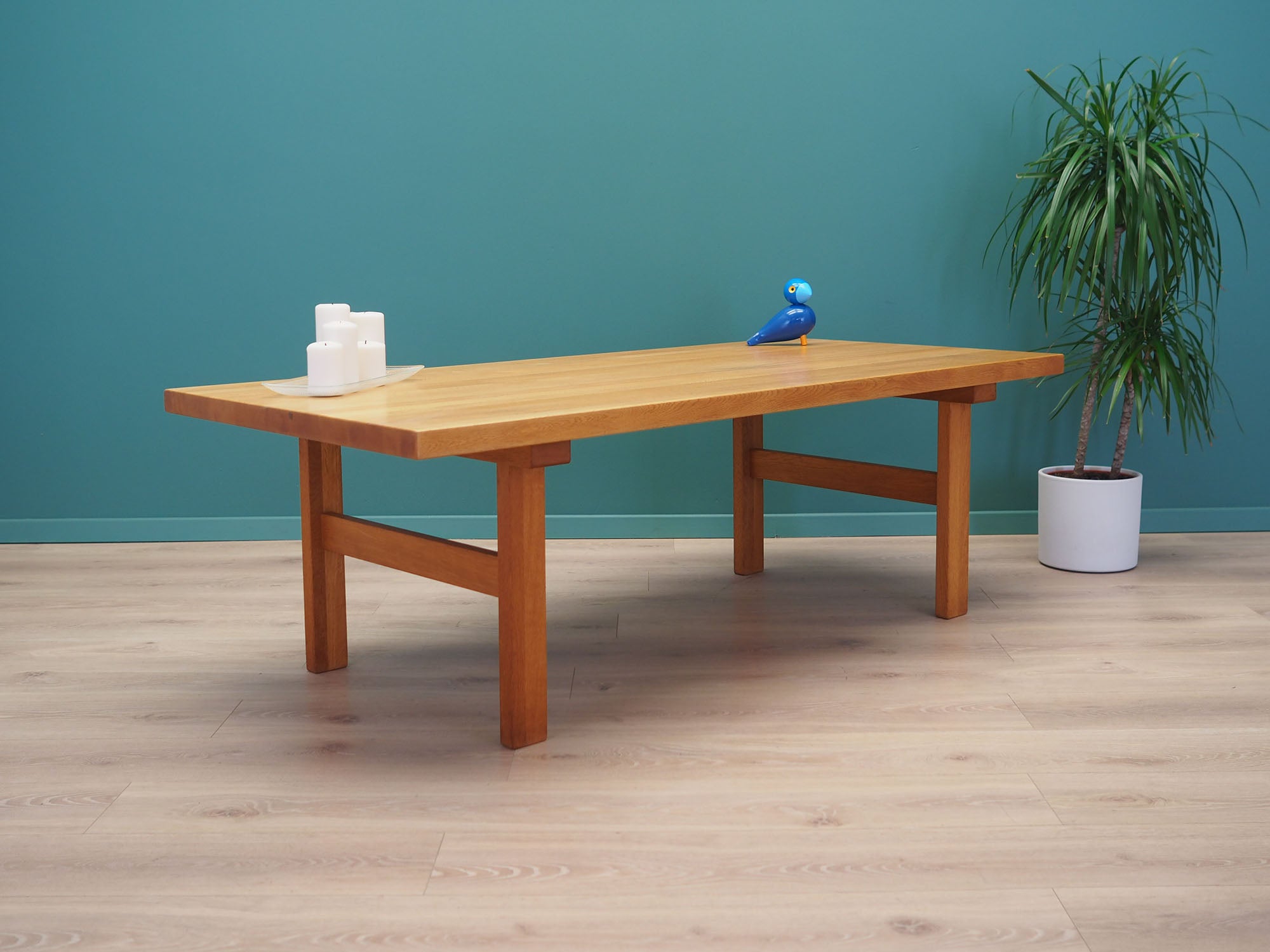 Ash_bench_Danish_design_1980s_production_Denmark