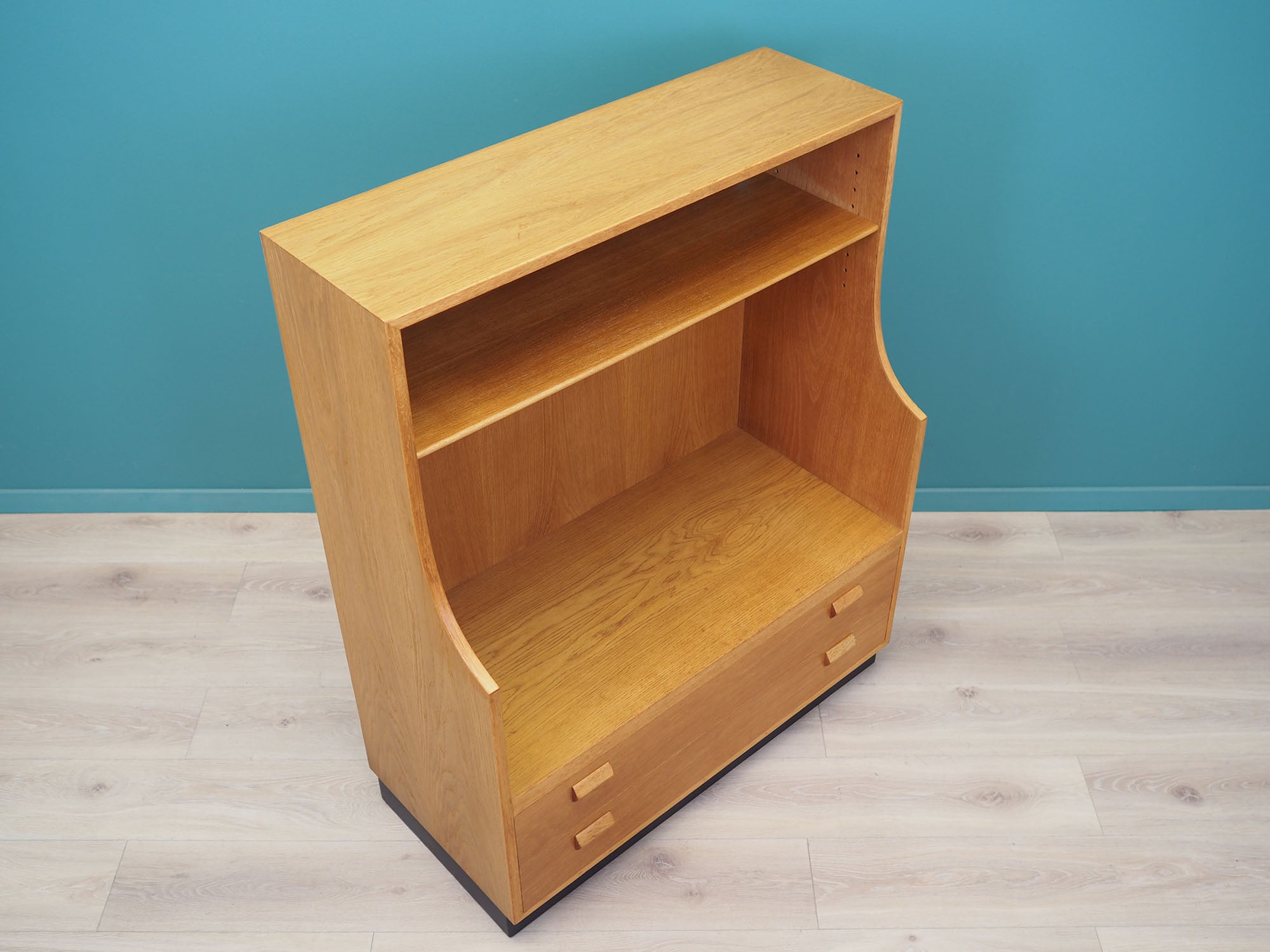Ash_bookcase_Danish_design_1970s_designer_B_rge_Mogensen_manufacturer_S_borg_M_bler