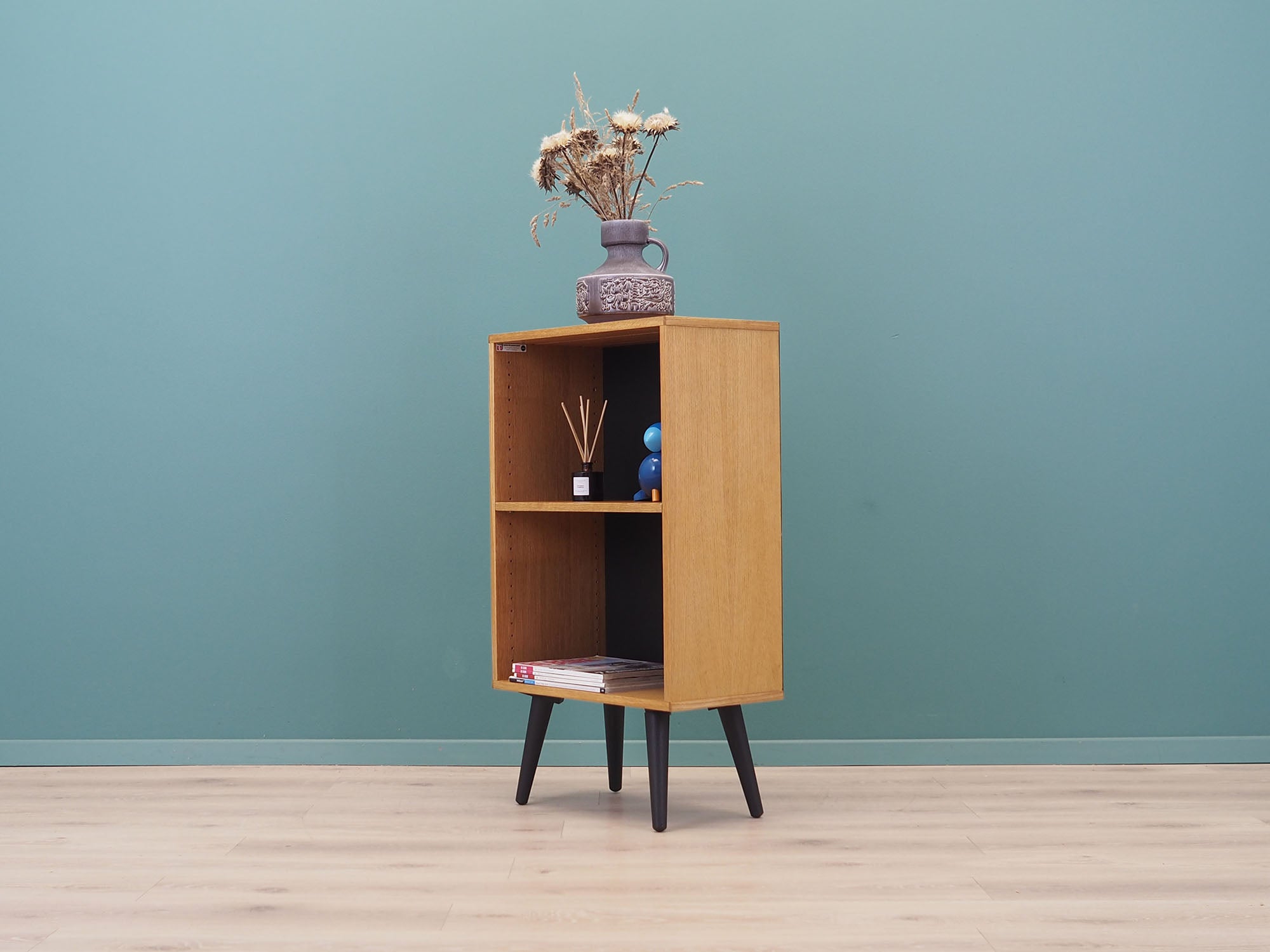 Ash_bookcase_Danish_design_1970s_production_System_B8