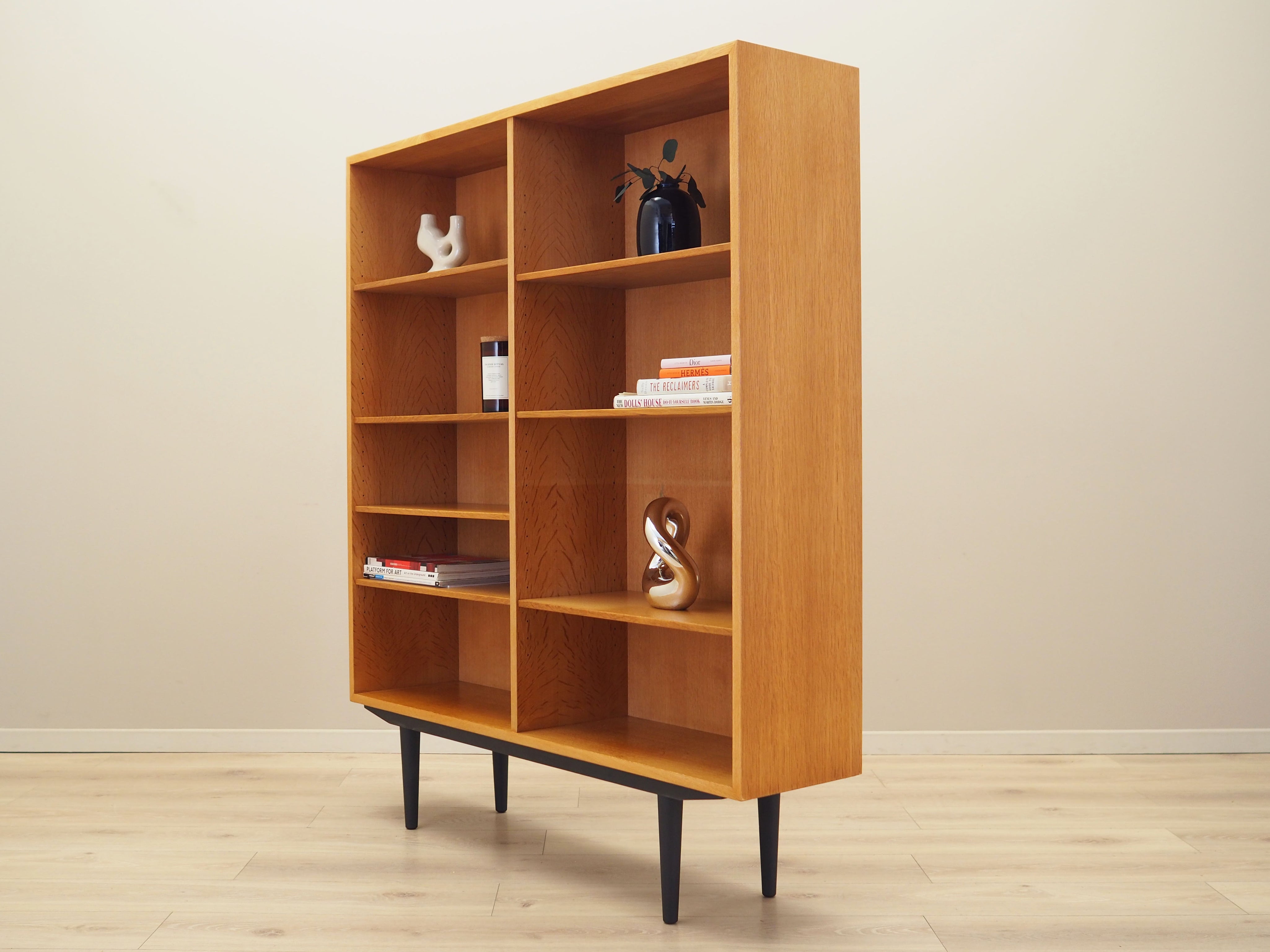 Ash_bookcase_Scandinavian_design_1960s_designer_B_rge_Mogensen_manufacturer_AB_Karl_Andersson_S_ner