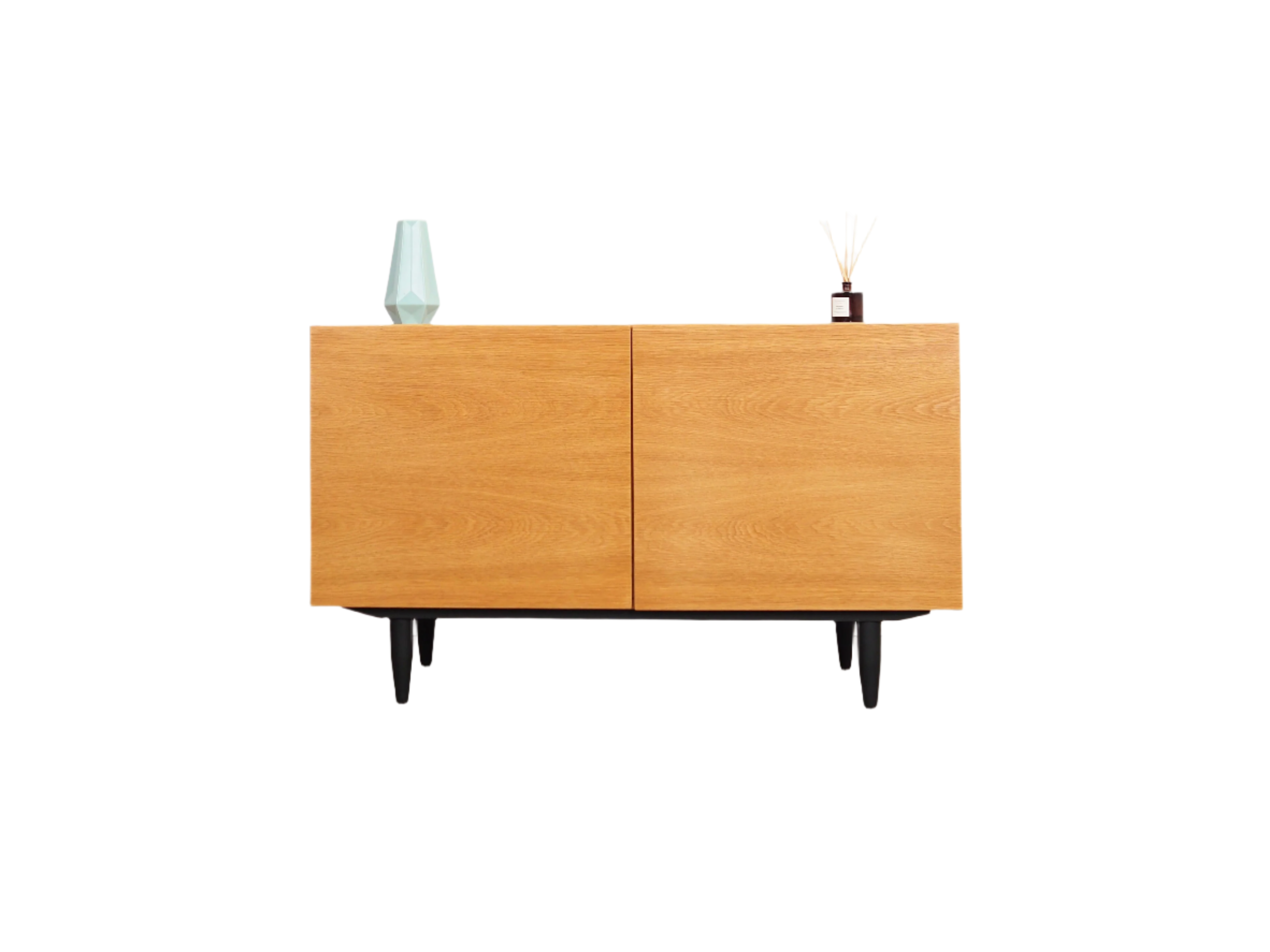 Ash_cabinet_Danish_design_1970s_production_Denmark