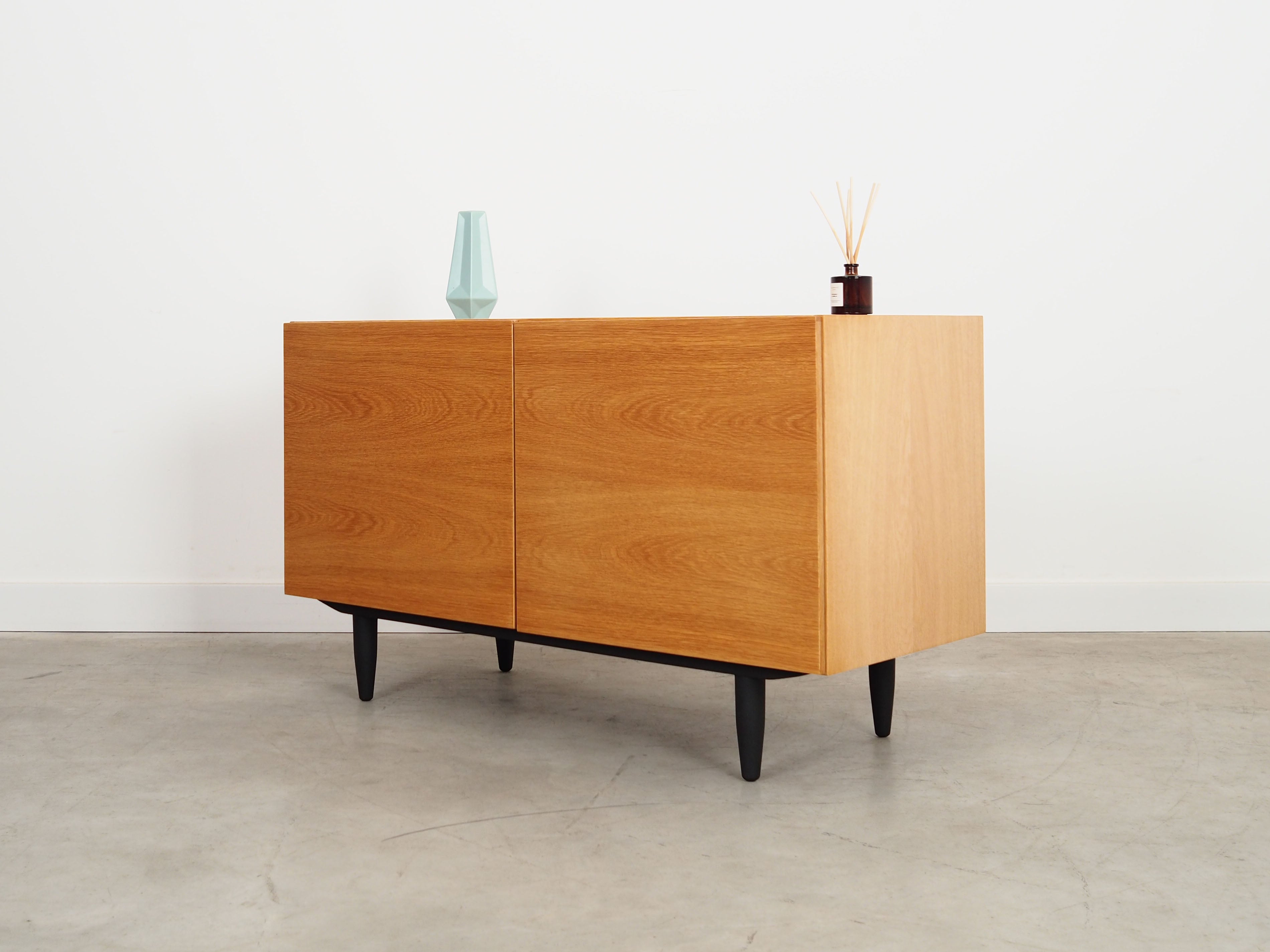 Ash_cabinet_Danish_design_1970s_production_Denmark