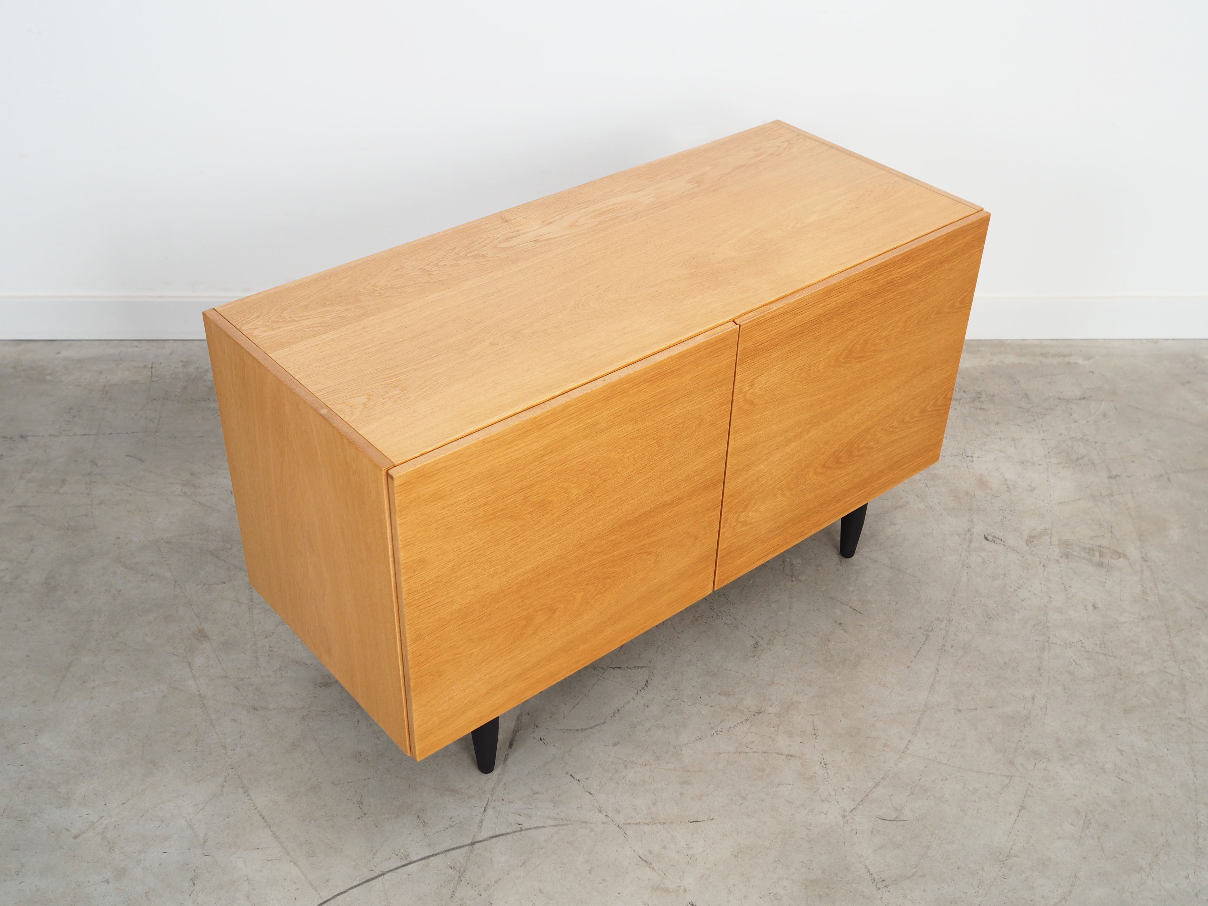Ash_cabinet_Danish_design_1970s_production_Denmark