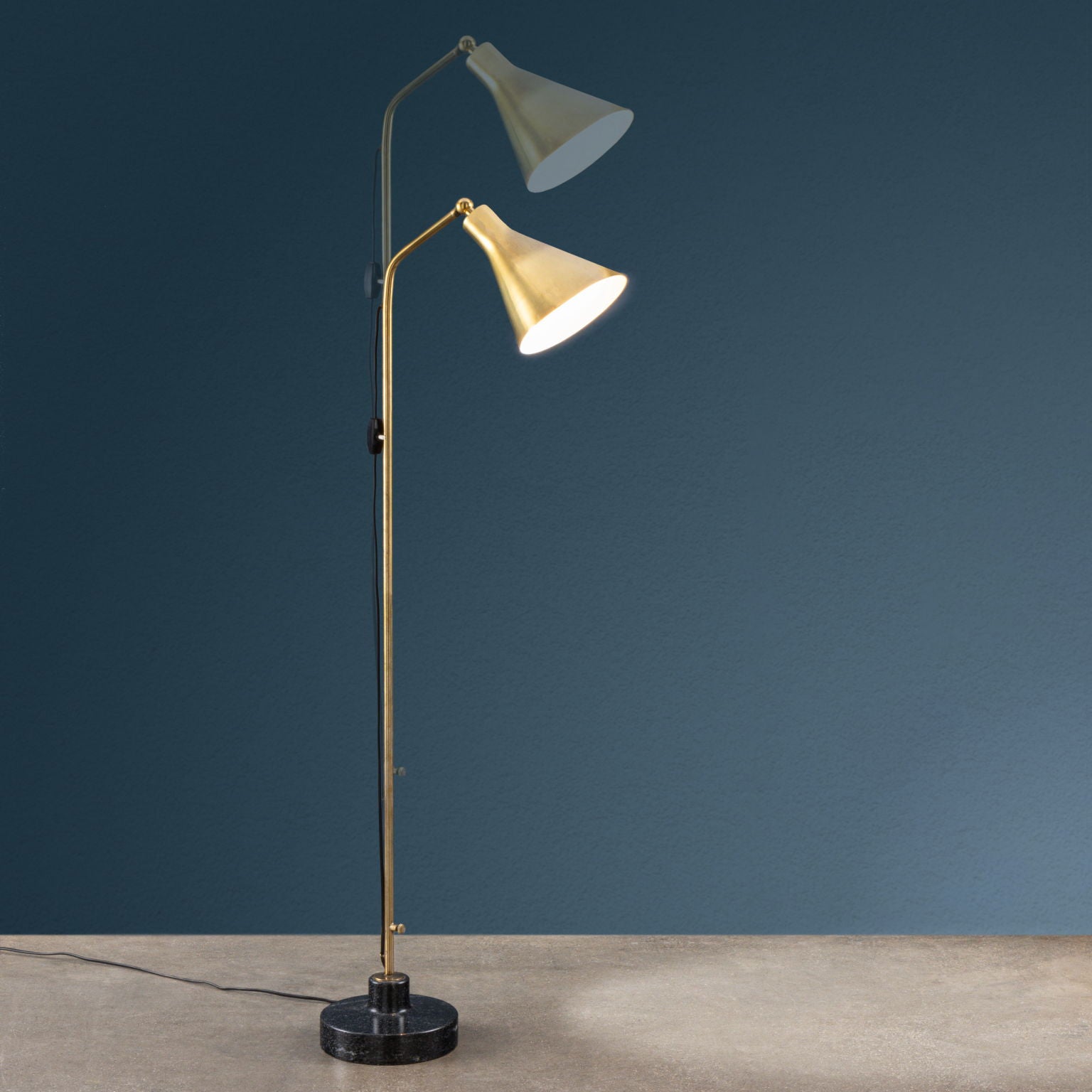 Azucena_LTE_3_Lamp_Vintage_Design_Ignazio_Gardella_Italy_1950s