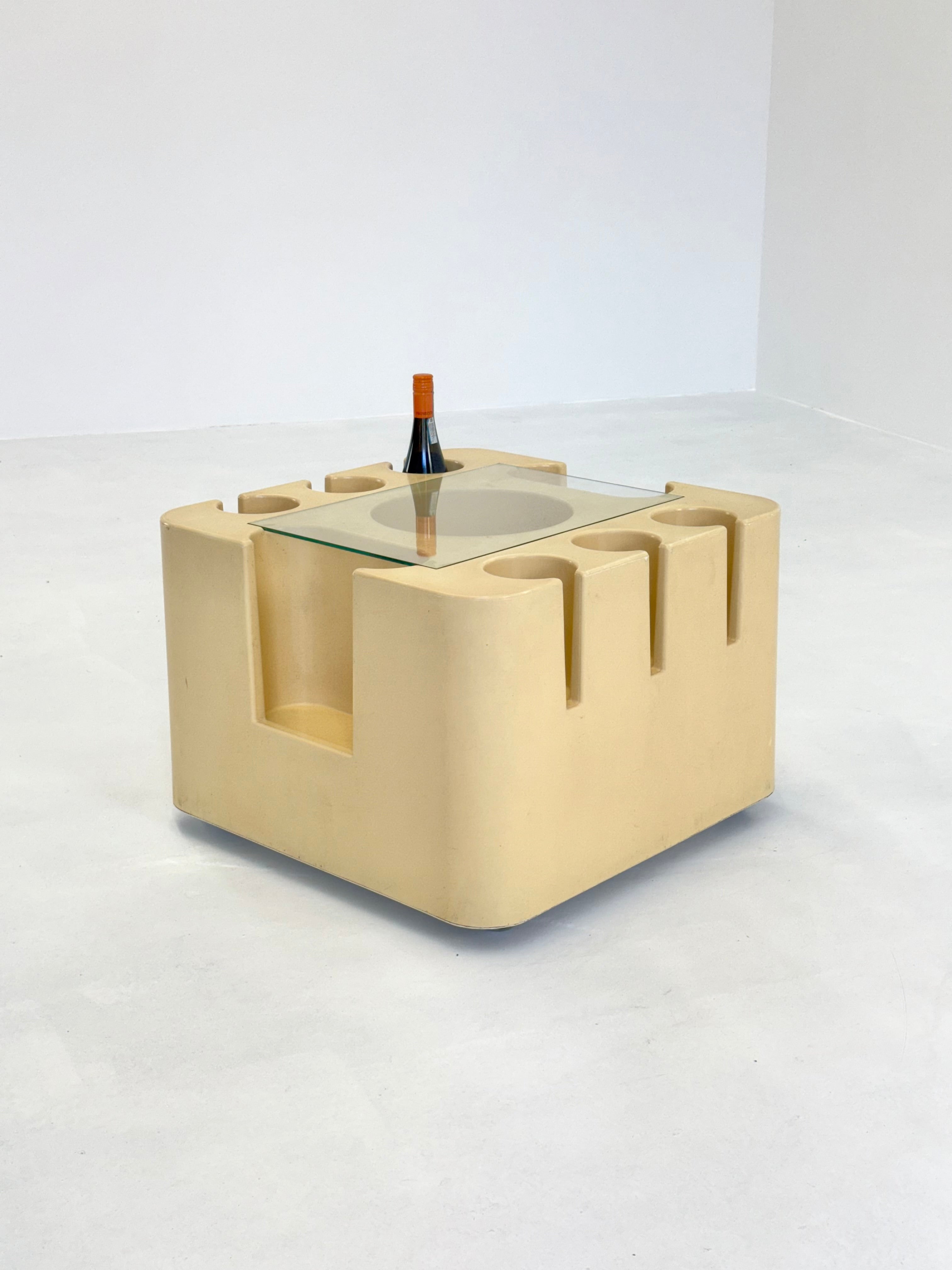 Bacco_Bar_Coffee_Table_by_Sergio_Mazza_for_Artemide_1967
