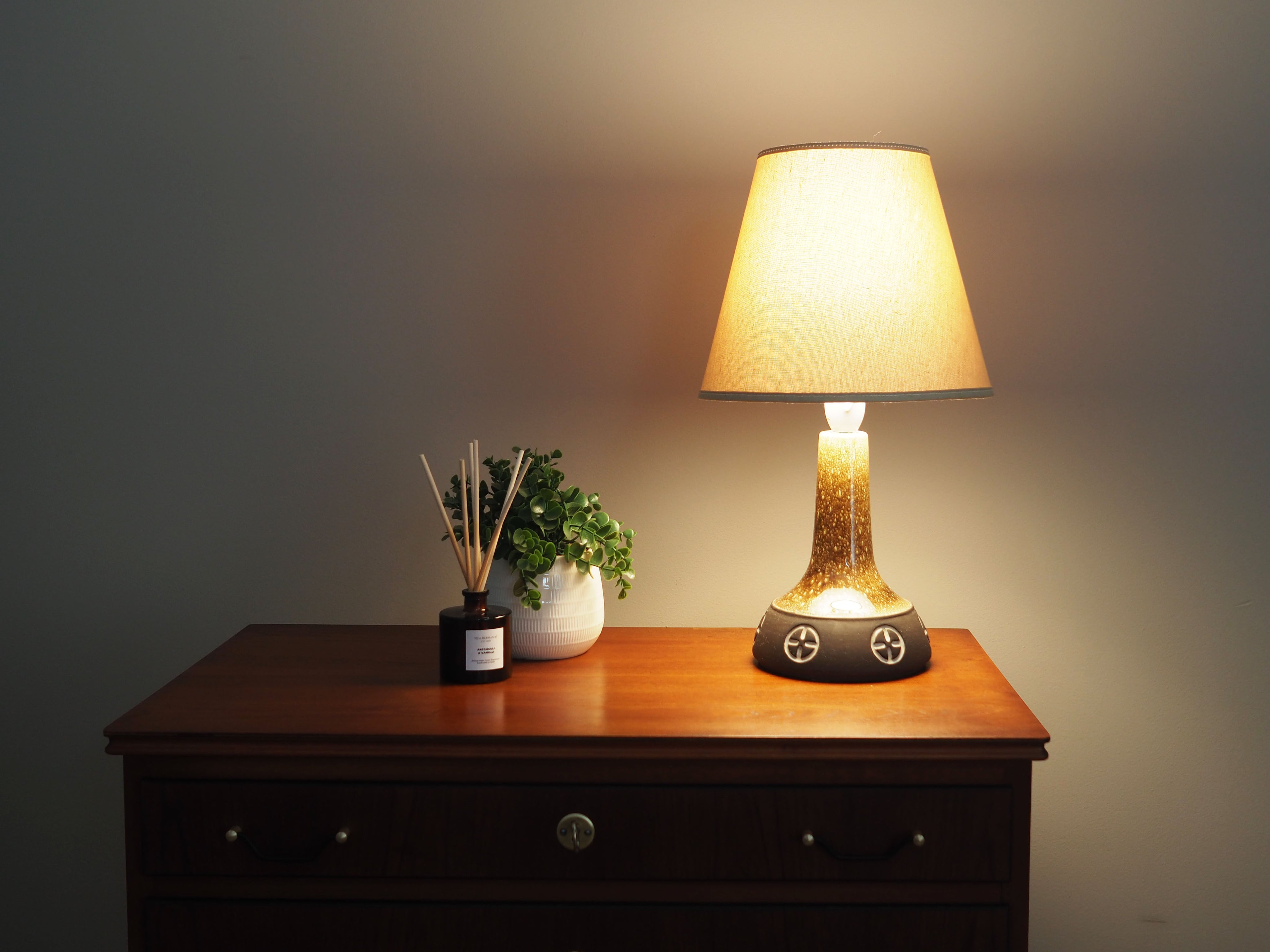 Bedside_lamp_Danish_design_1960s_production_Frank_Keramik