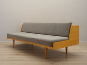Beech_sofa_by_Hans._J._Wegner_1960s