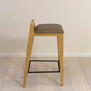 Bespoke_OM16.1_oak_counter_stool