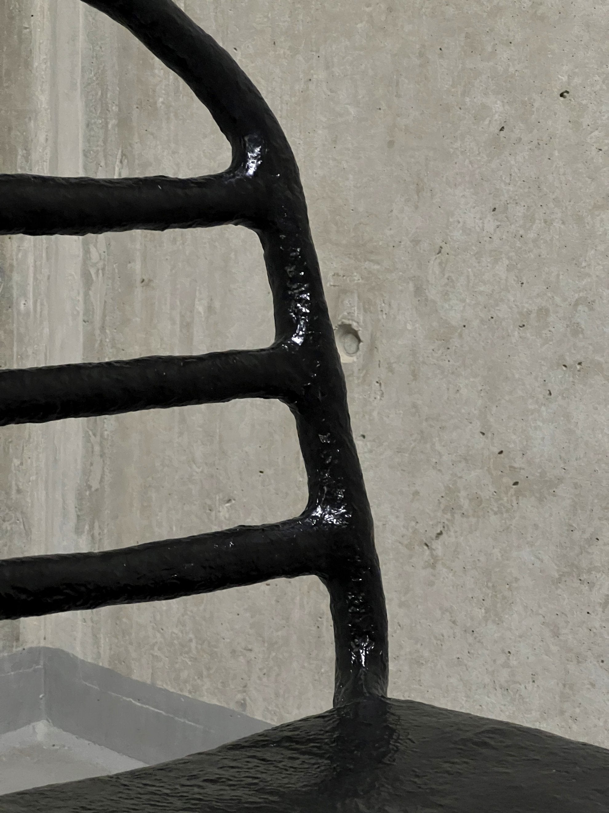 Black_Grill_Chair