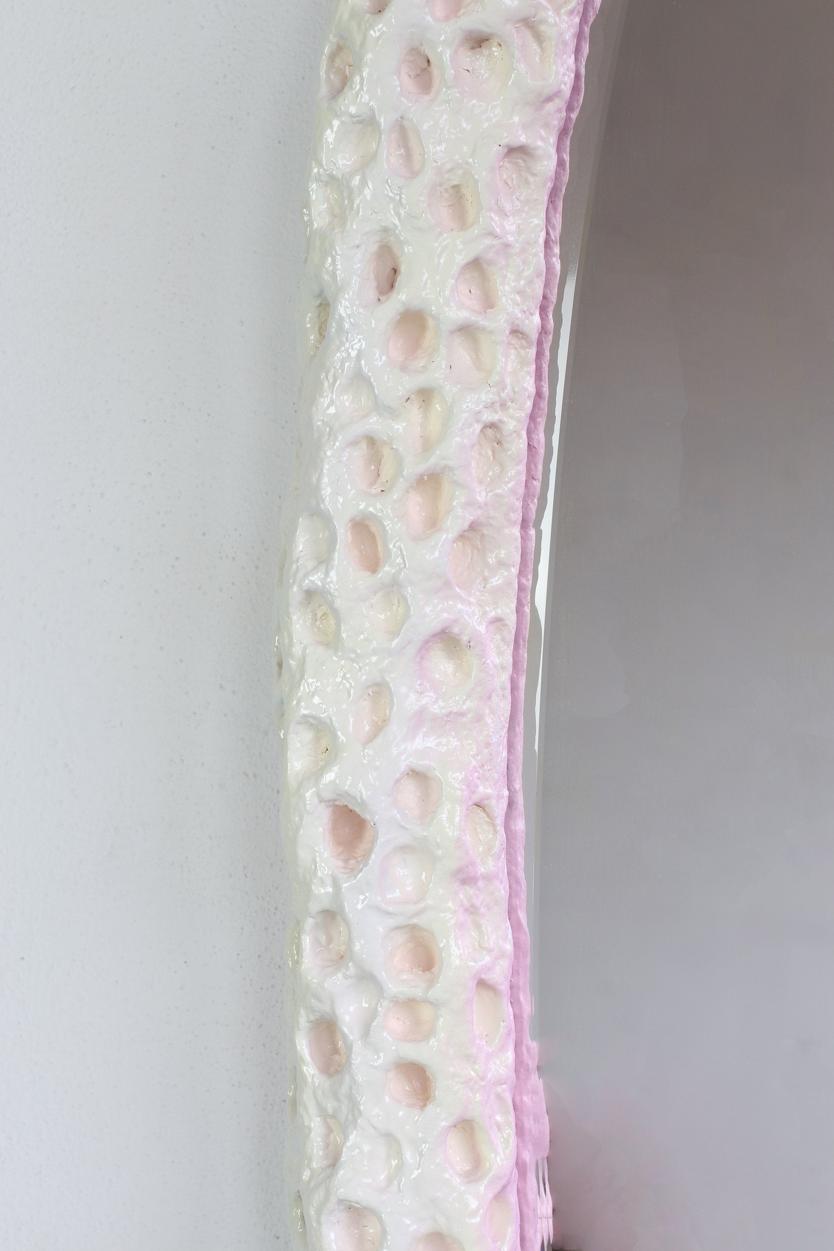 Blue-yellow-pink_mirror_with_holes