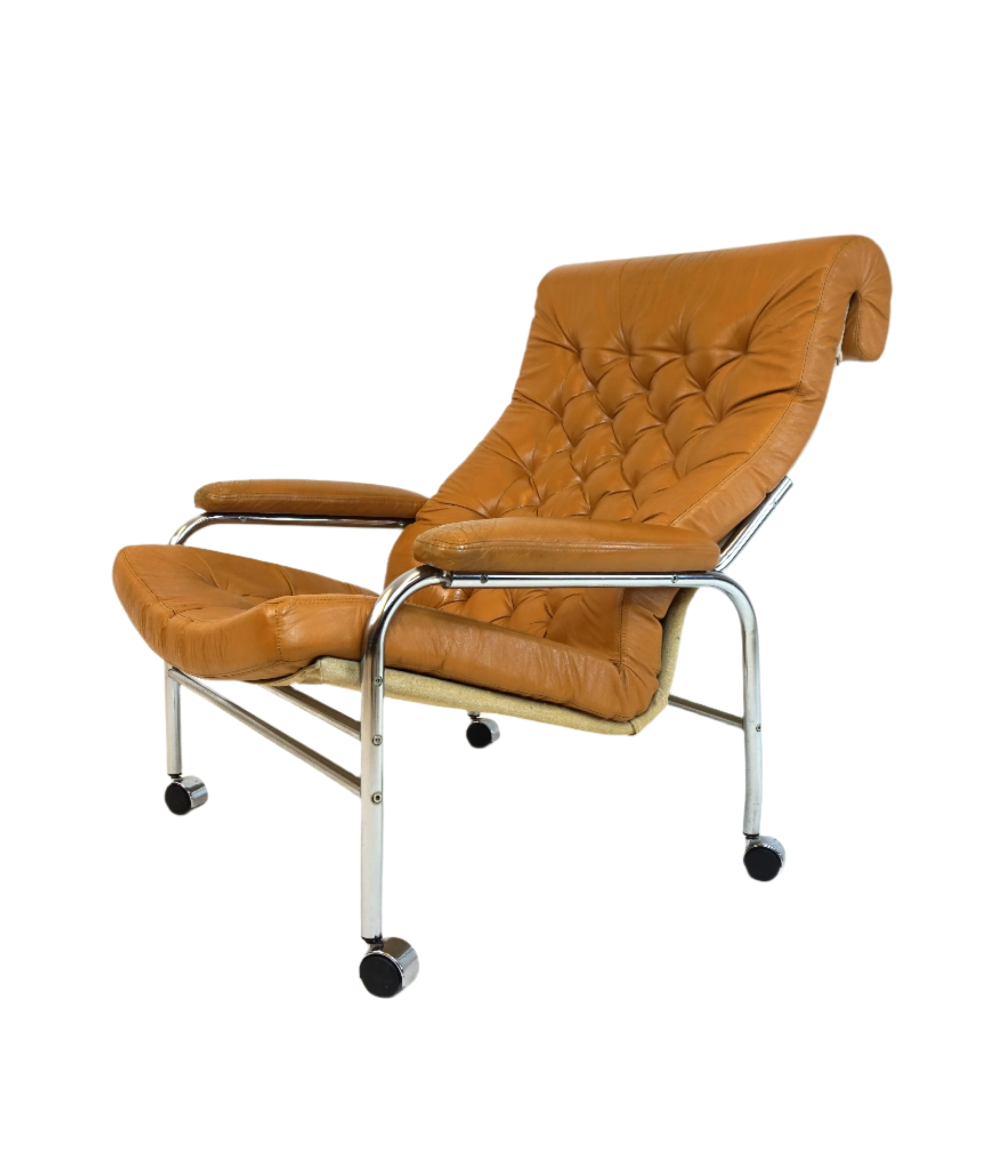 Bore_leather_armchair_by_Noboru_Nakamura
