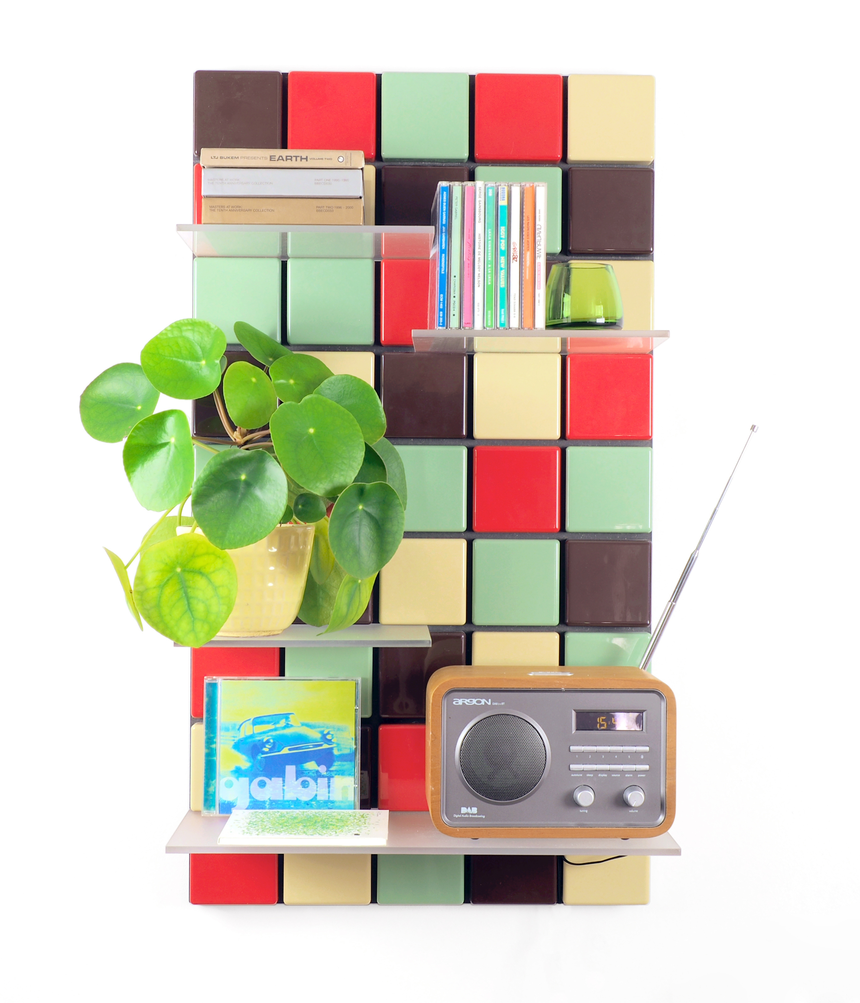 C09_Confetti_Shelf_System