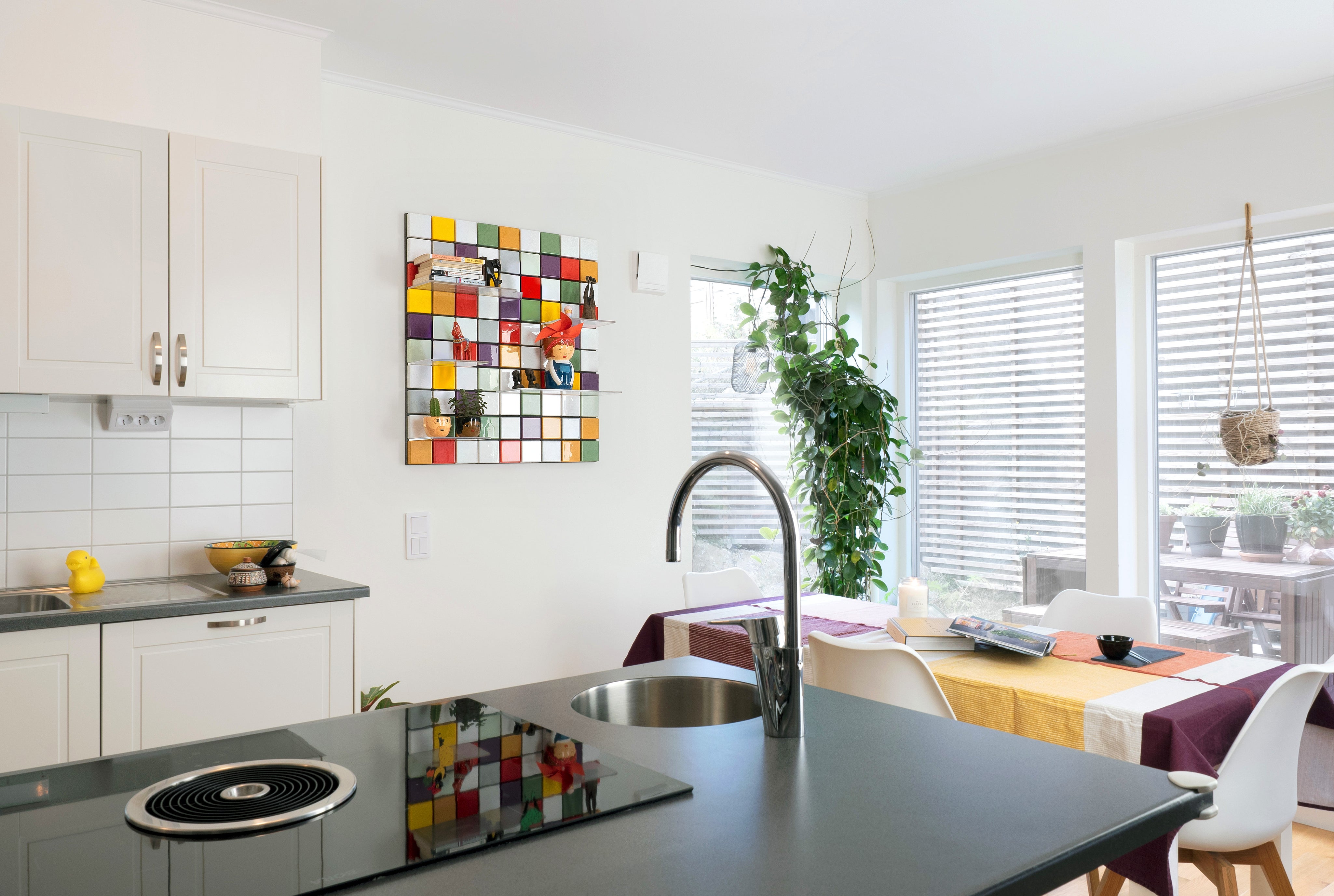 C21_Confetti_Shelf_System