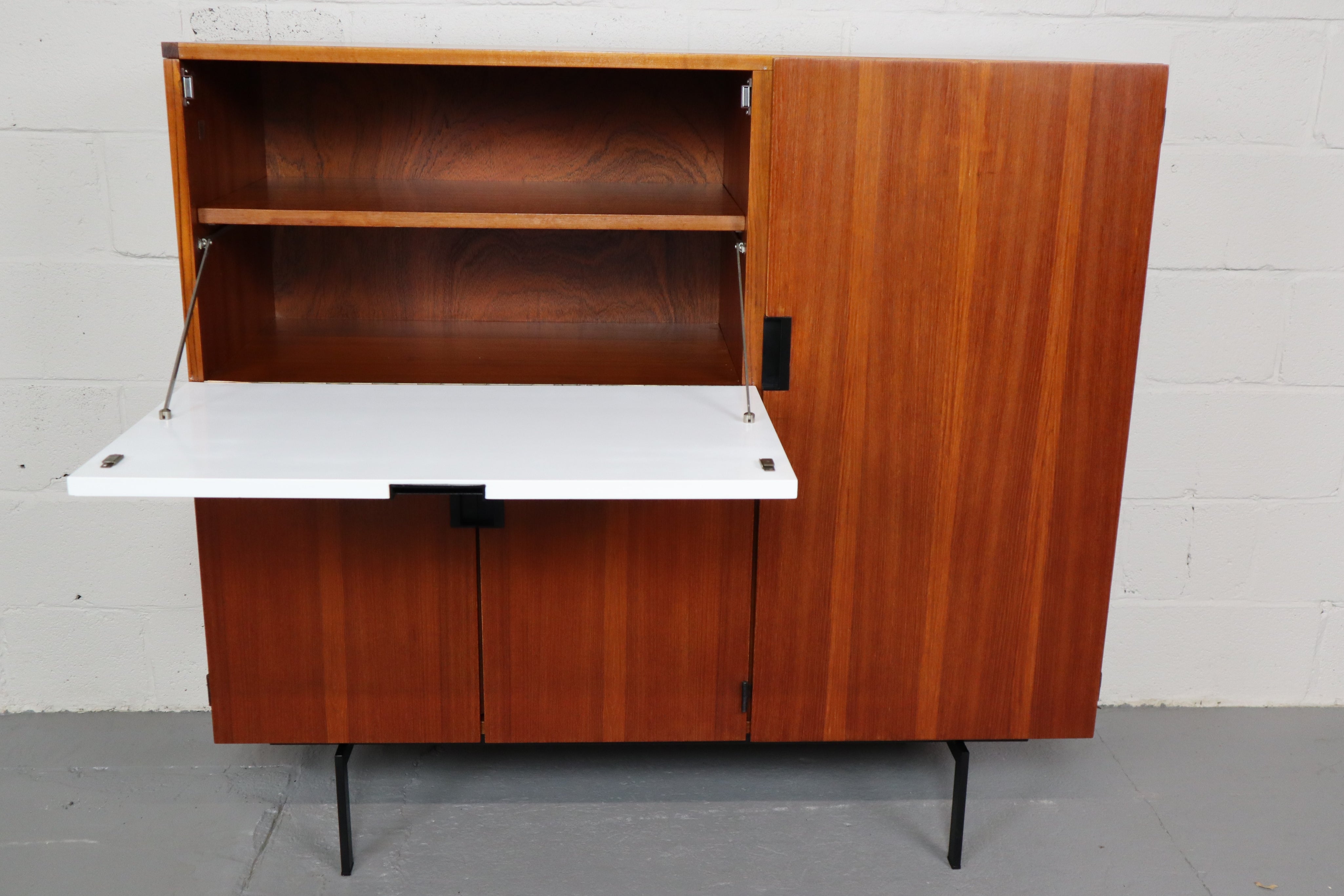 CU06_teak_cabinet_by_Cees_Braakman_for_Pastoe_Netherlands_1958