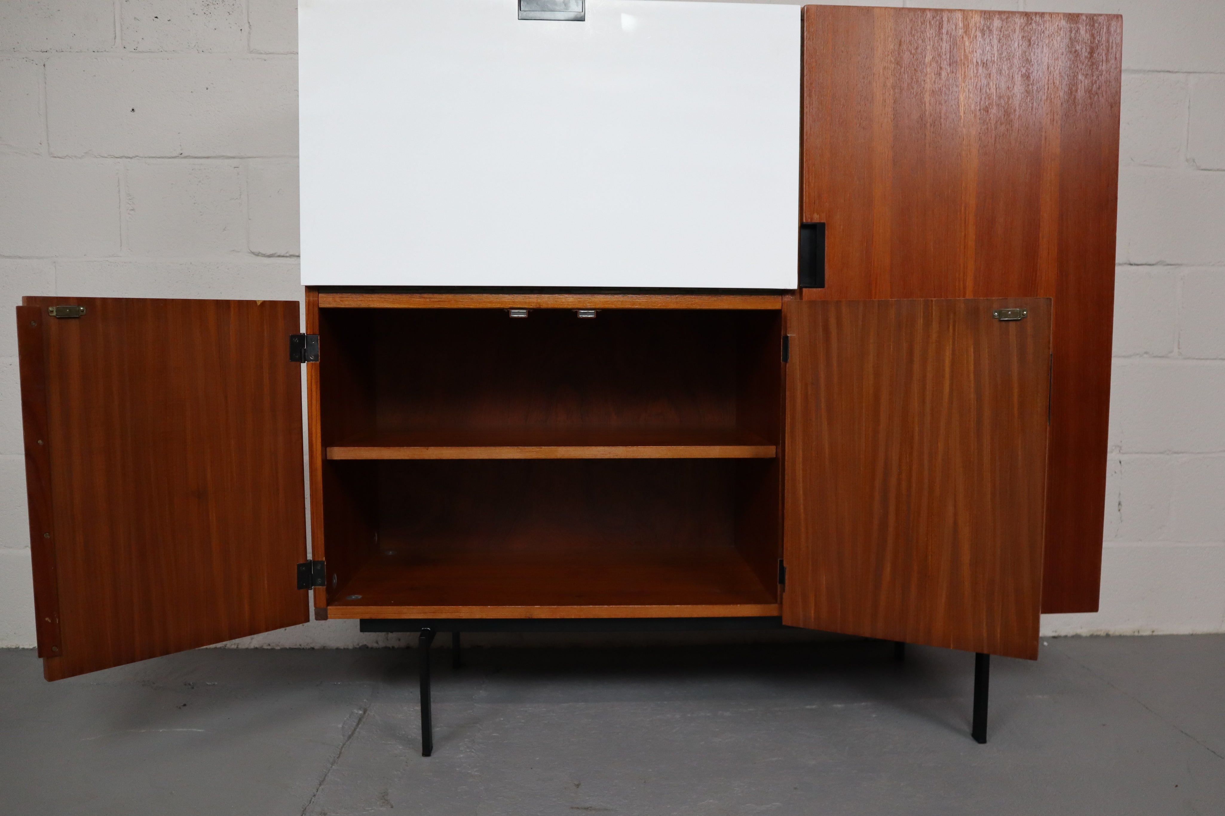 CU06_teak_cabinet_by_Cees_Braakman_for_Pastoe_Netherlands_1958