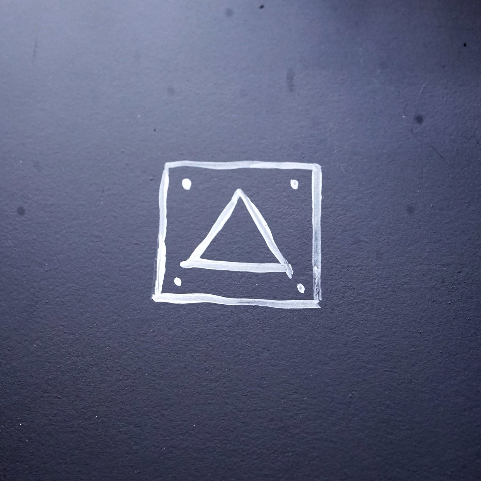 Cafe._Man_Wall_light