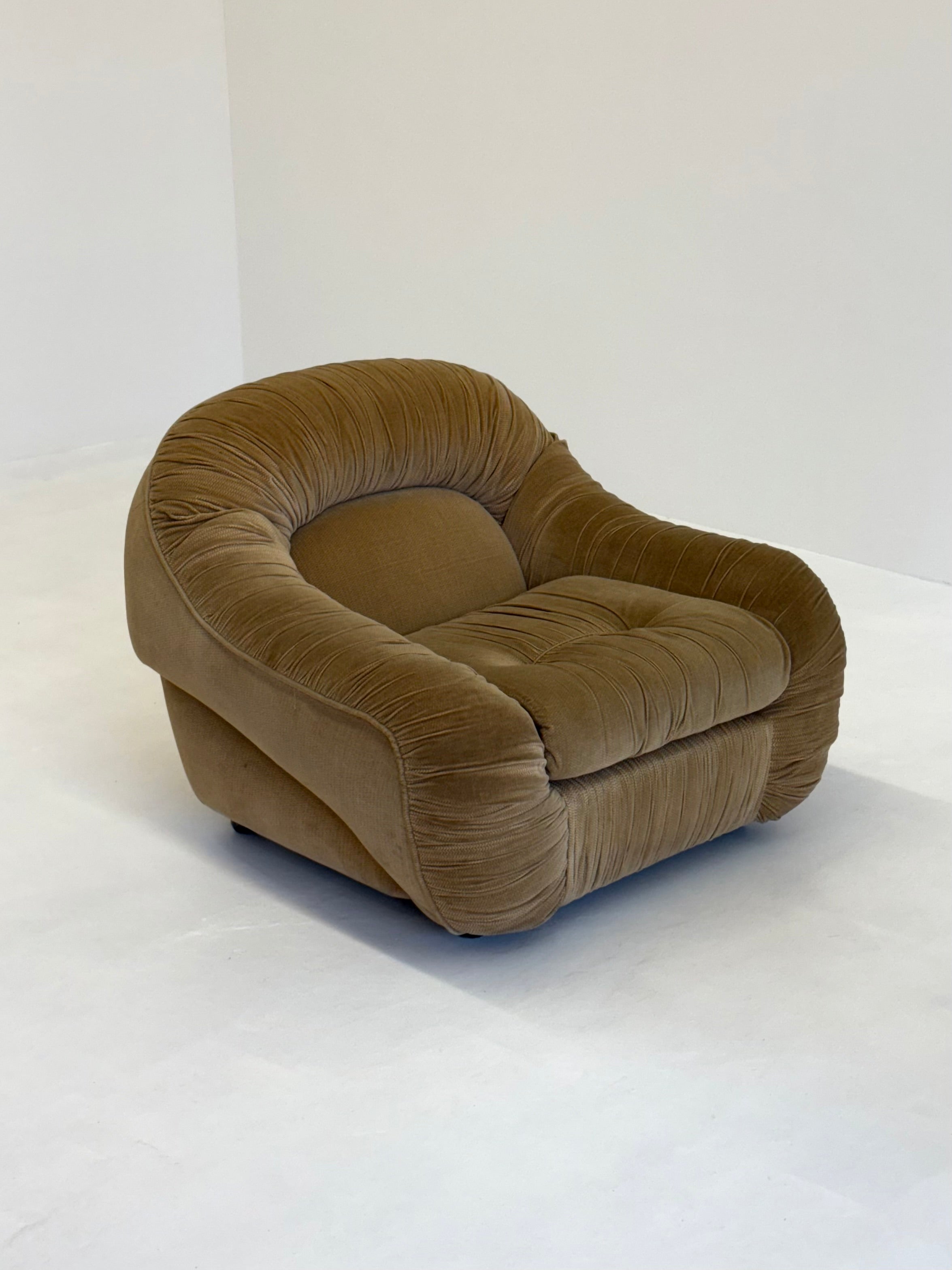 Capriccio_armchairs_by_George_Bighinello_for_Eurosalotto