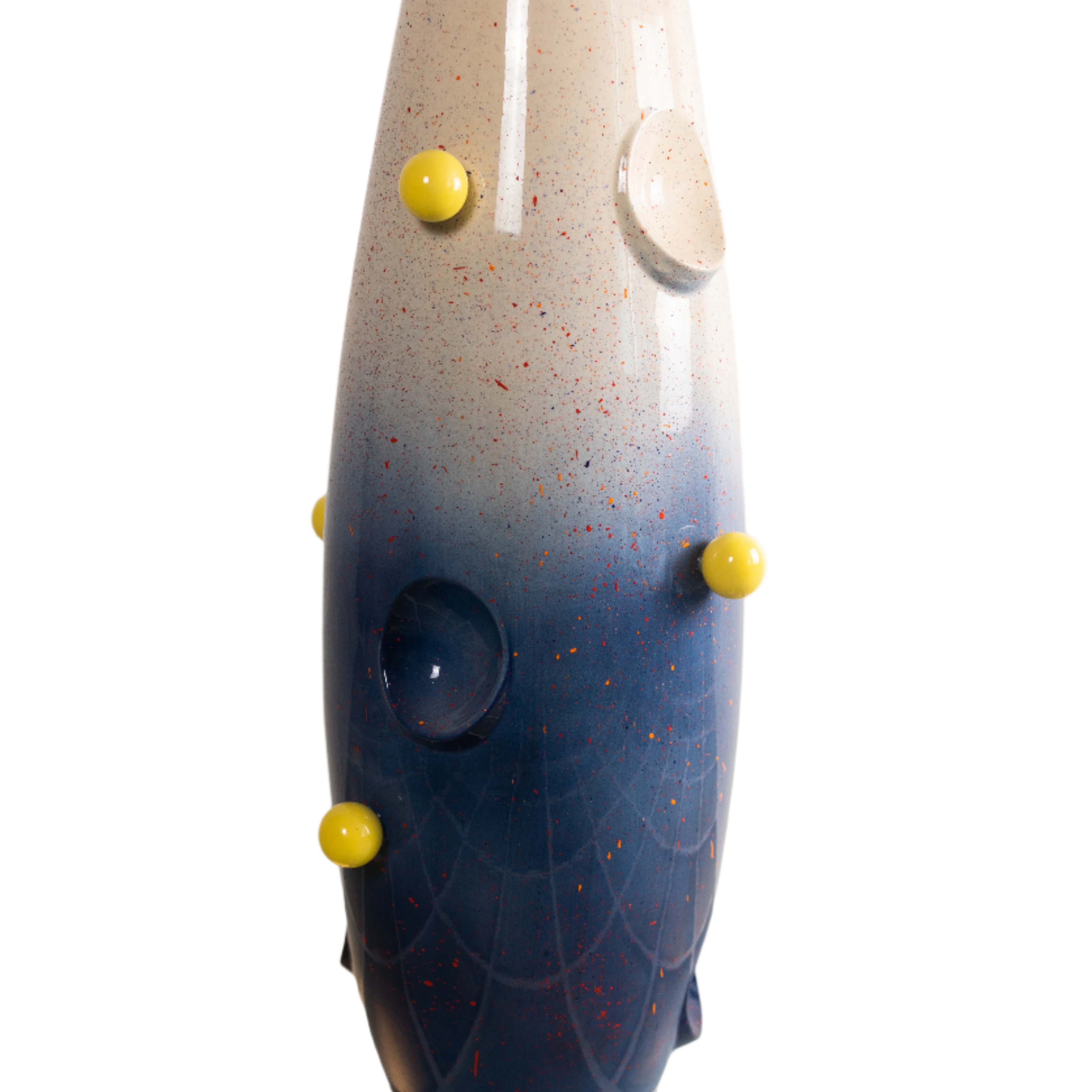 Ceramic_Vase_by_Malwina_Konopacka_2021