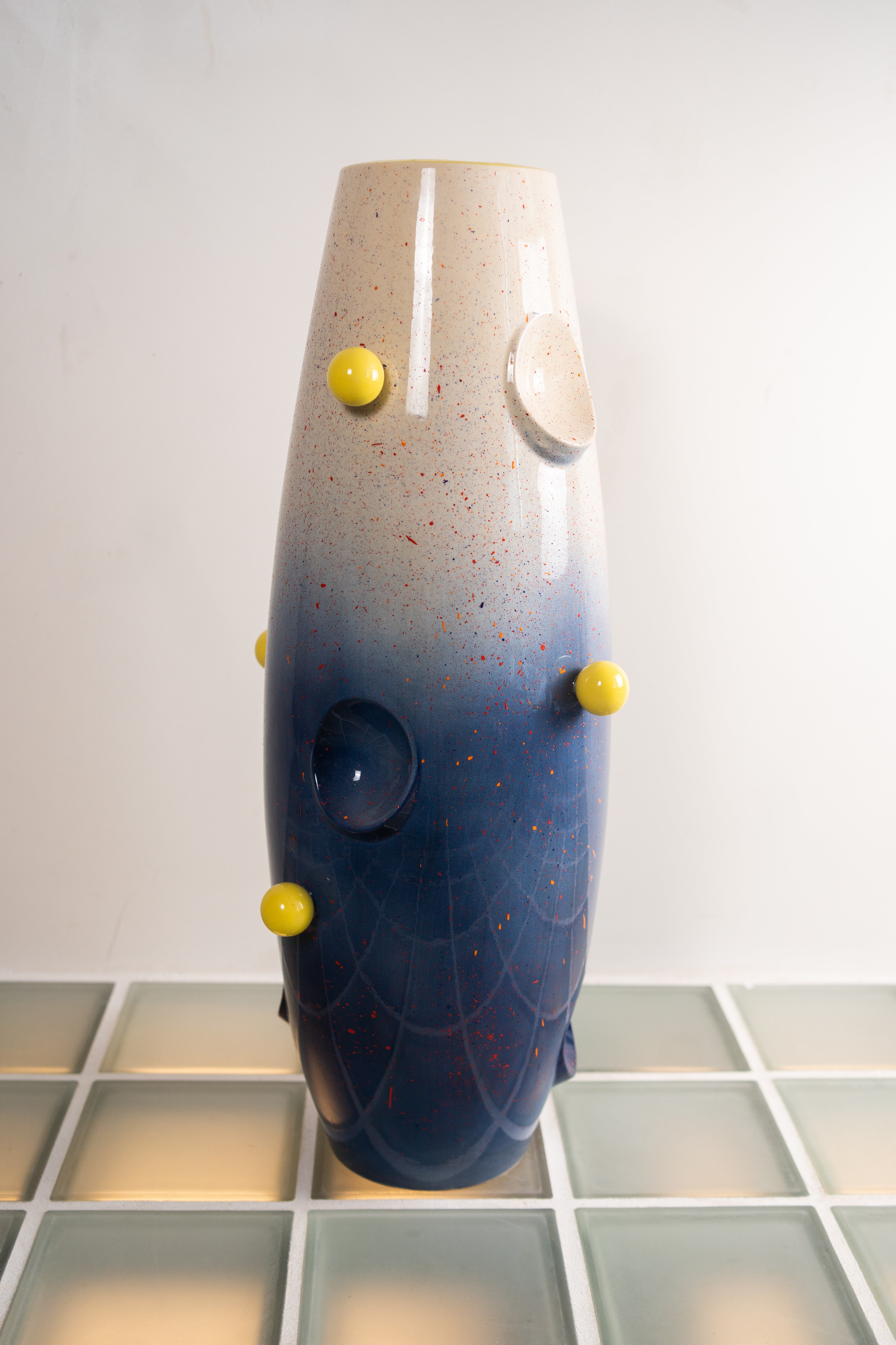 Ceramic_Vase_by_Malwina_Konopacka_2021