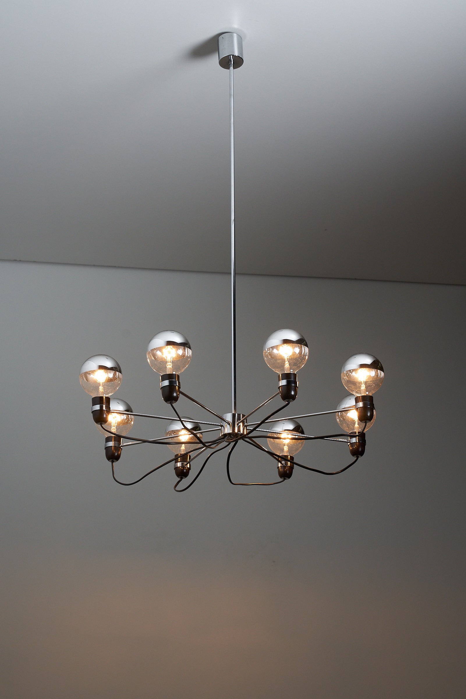 Chrome_8-Bulb_Chandelier_Sarfatti_Style