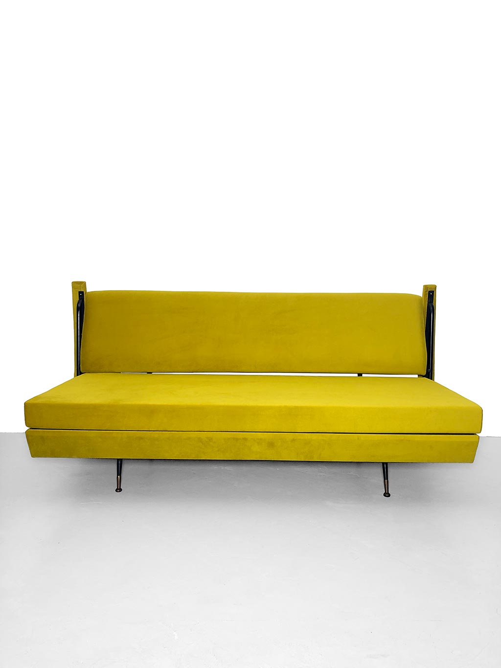 Classic_Italian_50_s_Dormeuse_Daybed_Dttributed_to_the_Bottega_Borsani_from_Varedo