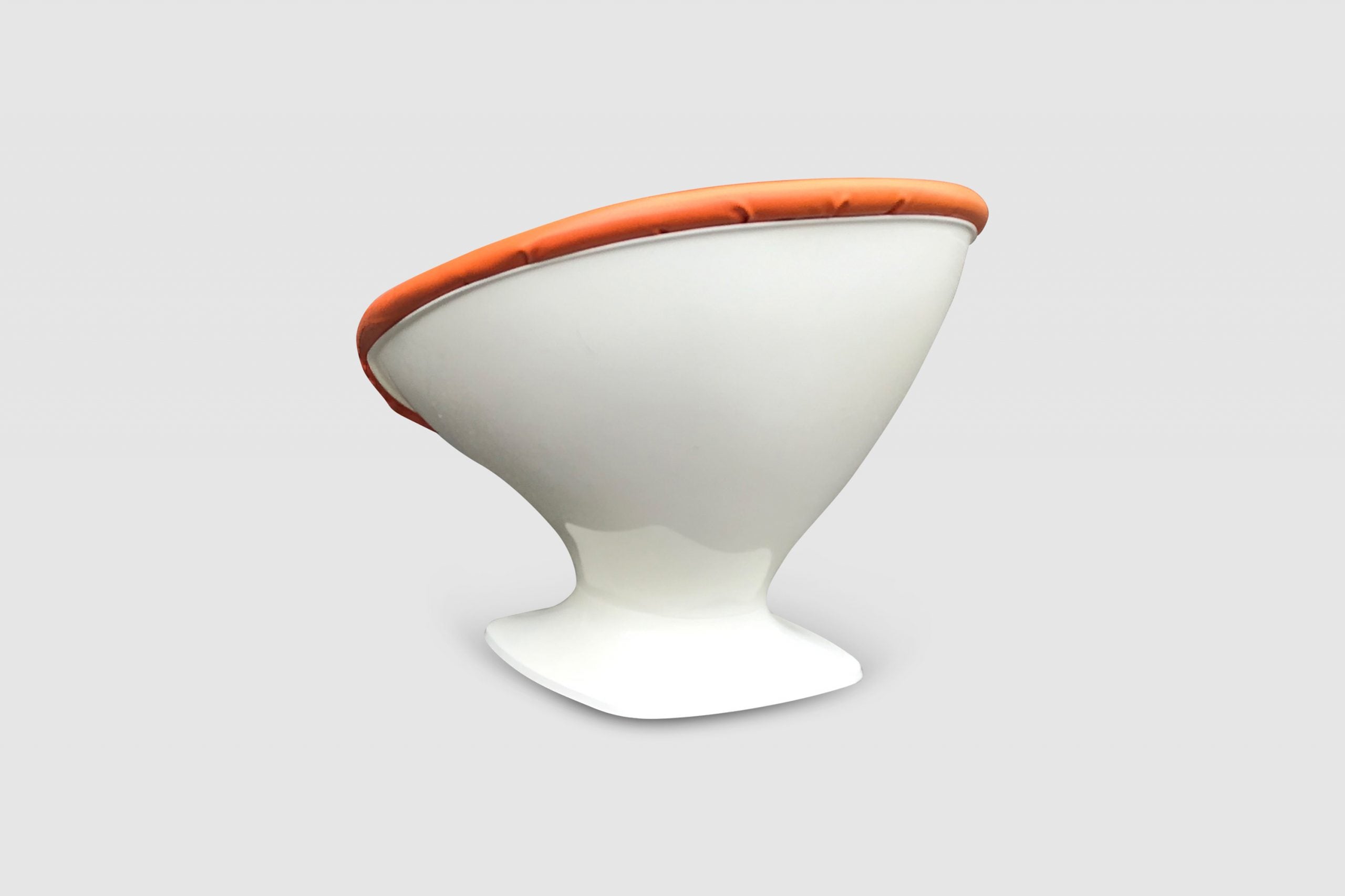 Club_space_age_chair_by_Raphael_Raffel_France_1960s
