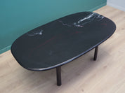 Coffee_table_in_Danish_design_from_1970s_production_Denmark