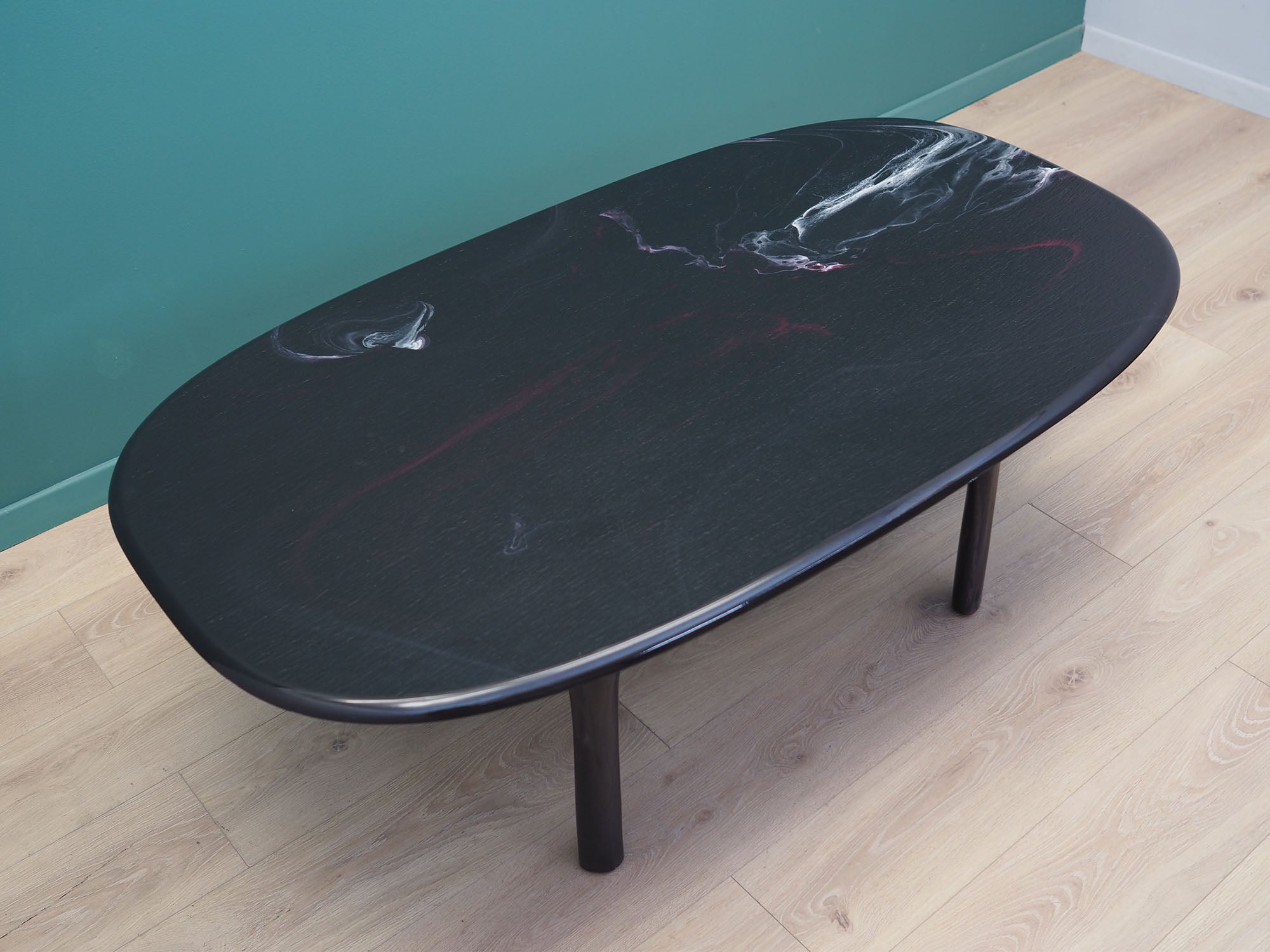 Coffee_table_in_Danish_design_from_1970s_production_Denmark