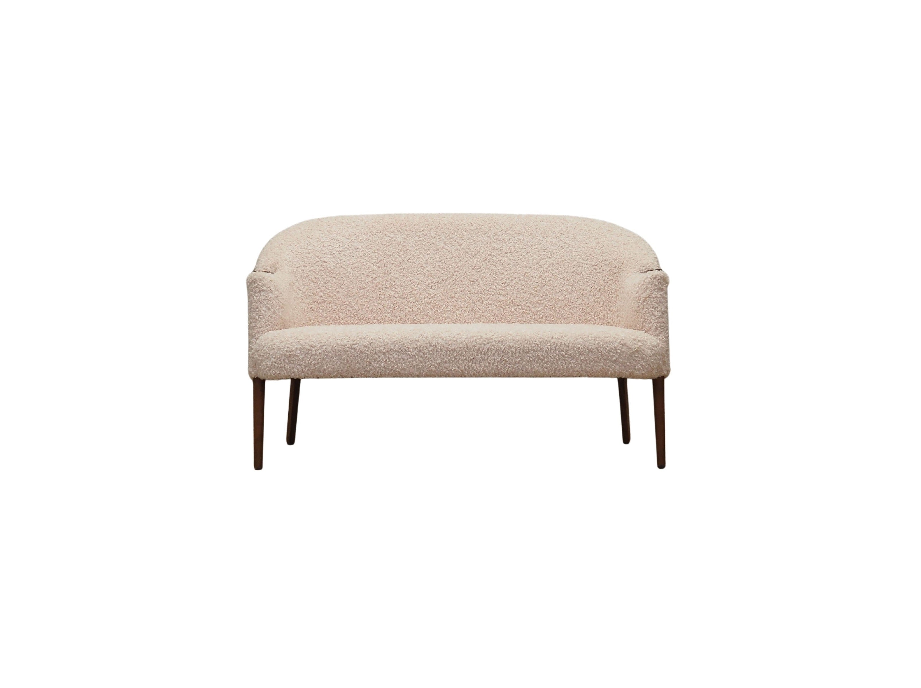 Cream_sofa_Danish_design_1970s_production_Denmark