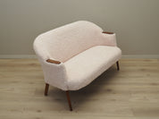 Cream_sofa_Danish_design_1970s_production_Denmark