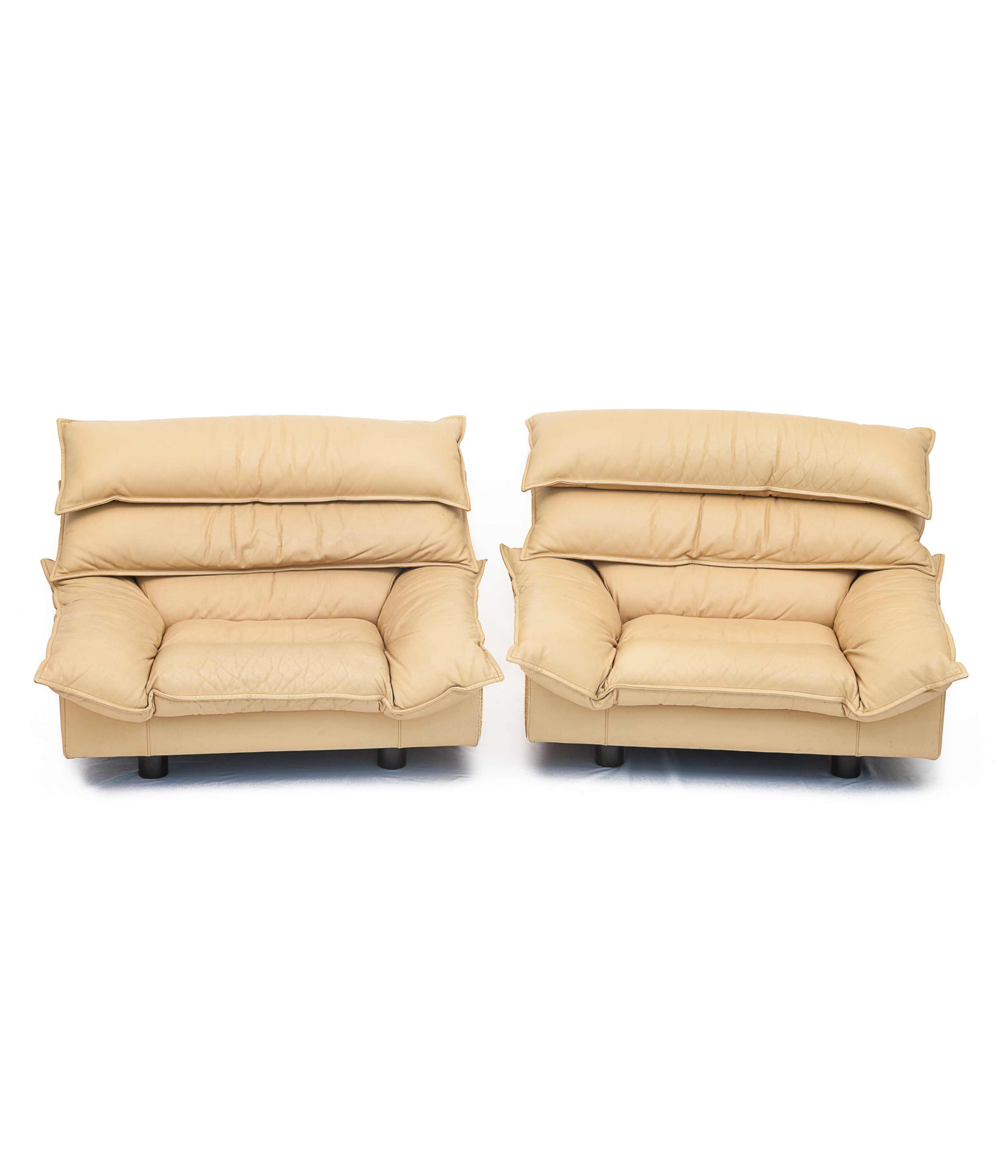 Pair of leather armchairs.