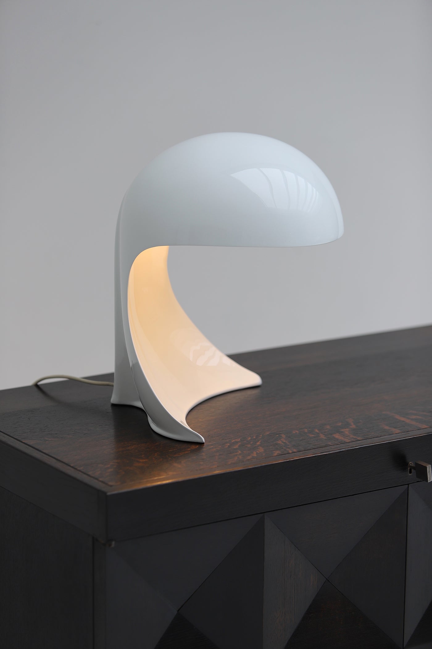 Dania_Table_Lamp_by_Dario_Tognon_And_Studio_Celli_for_Artemide