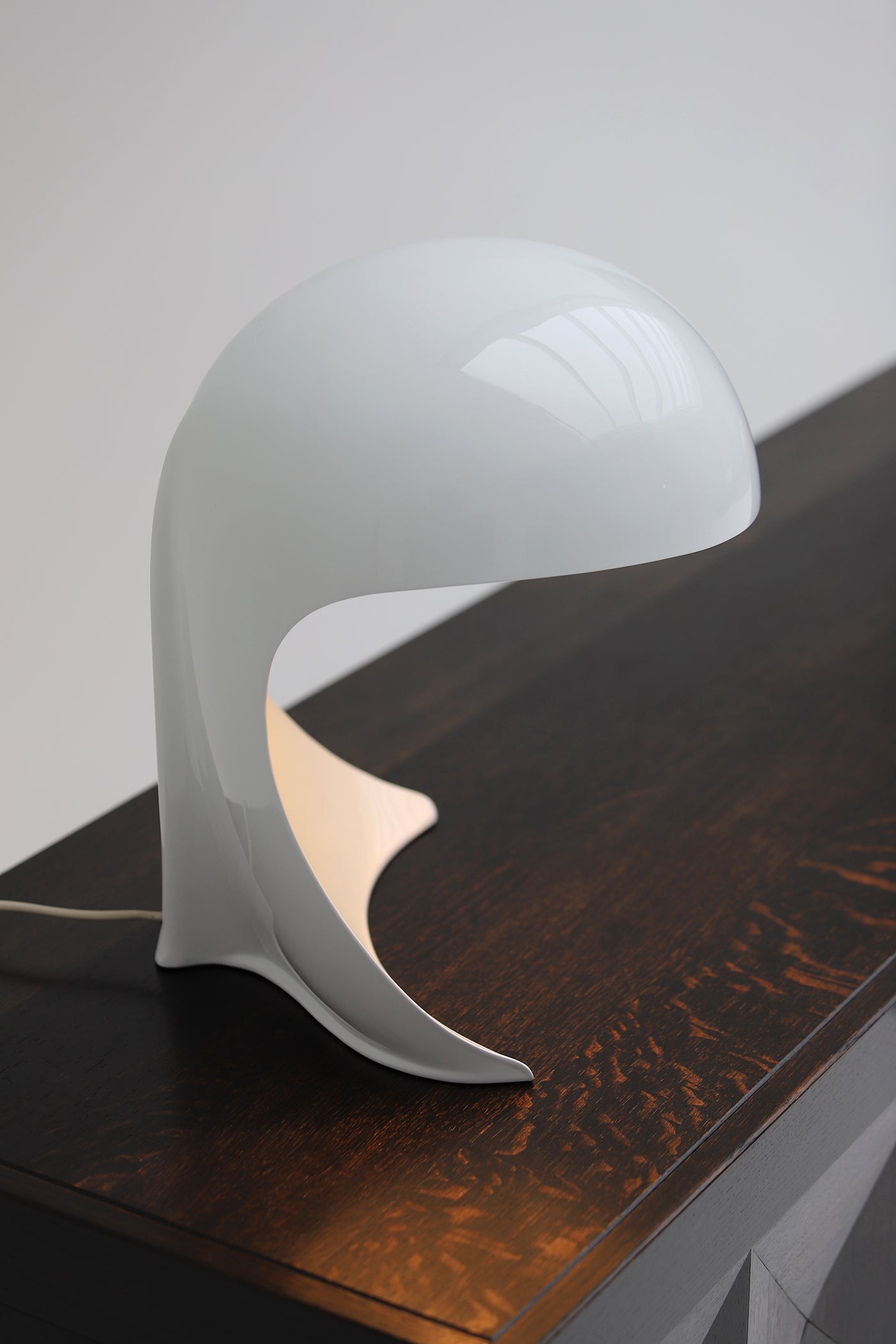 Dania_Table_Lamp_by_Dario_Tognon_And_Studio_Celli_for_Artemide