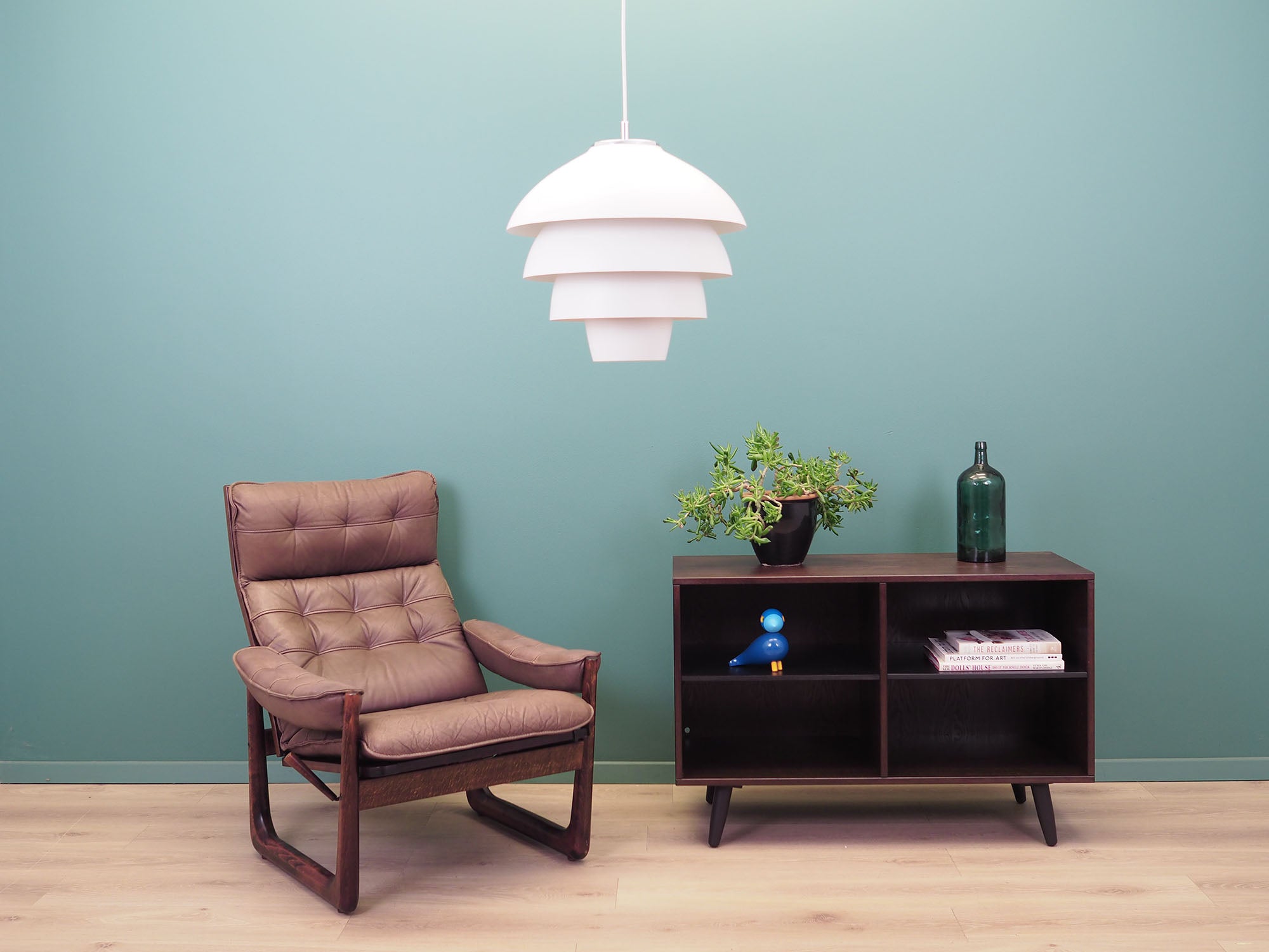 Danish_Pendant_Lamp_in_White_1970s
