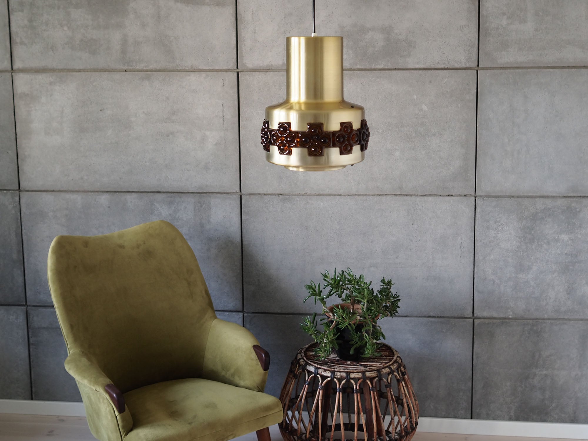 Danish_Pendant_lamp_in_Metal_and_Glass_1960s